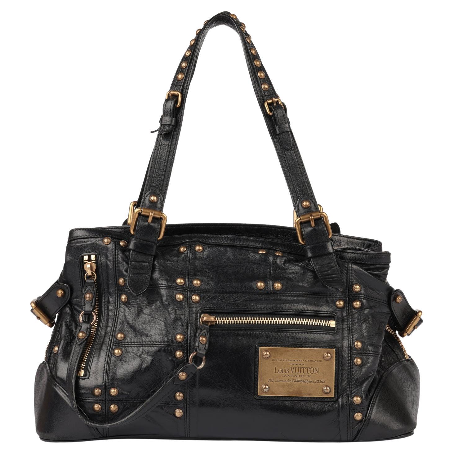 Borsa Louis Vuitton in pelle d
agnello nera con rivetti Vintage