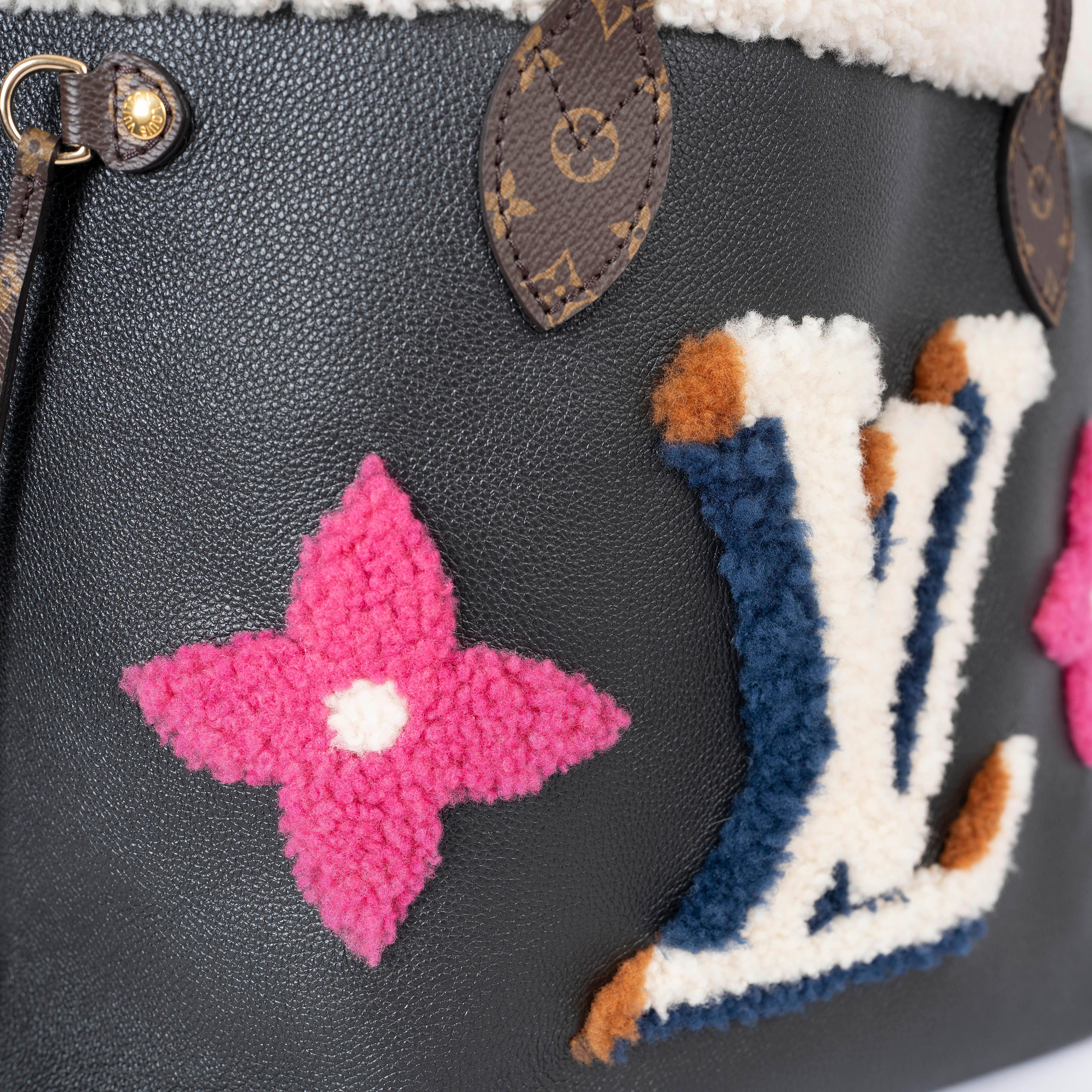 LOUIS VUITTON black leather 2020 NEVERFULL MM MONOGRAM TEDDY Bag In Excellent Condition In Zürich, CH