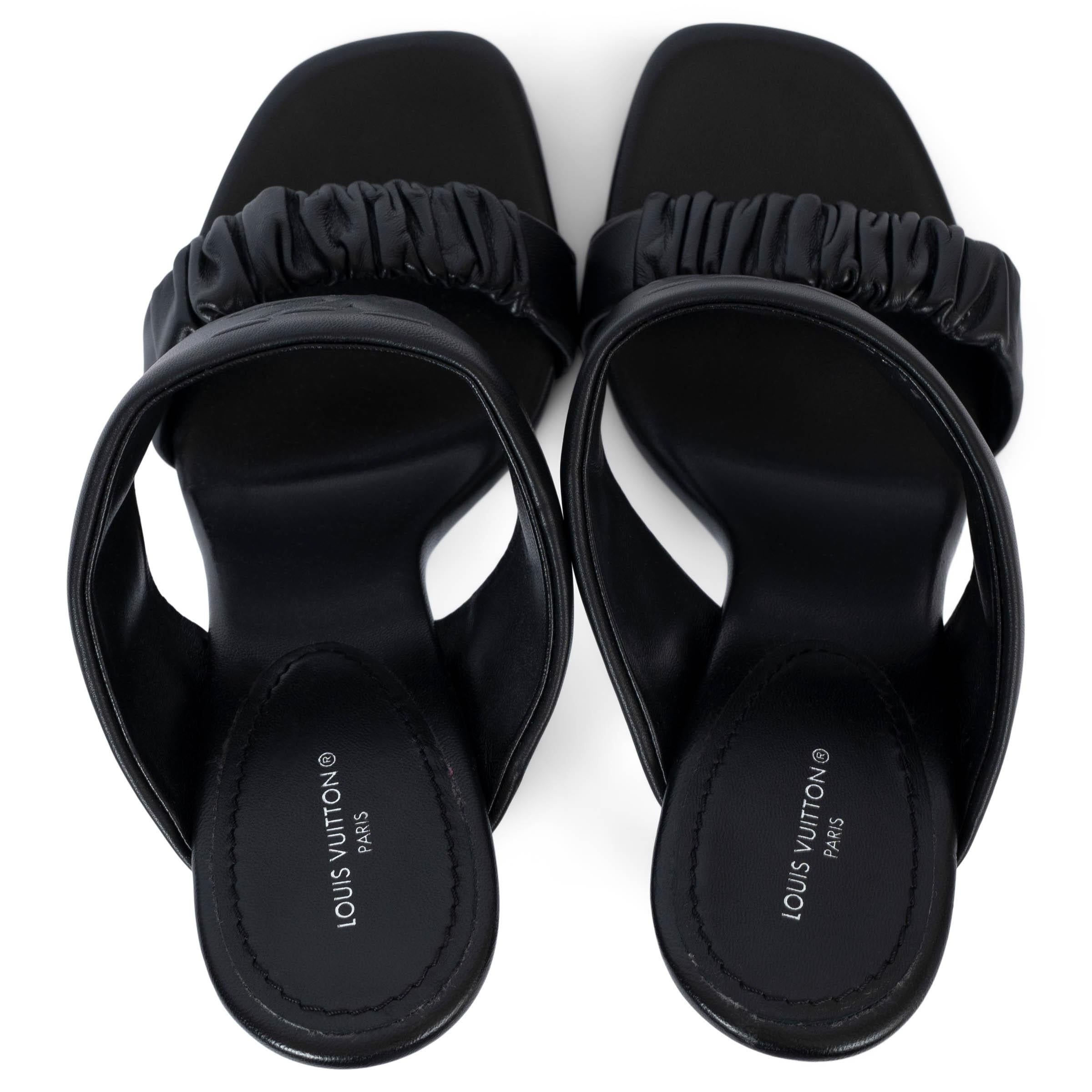 LOUIS VUITTON black leather 2023 DRAPY Sandals Shoes 41 fit 40 In New Condition For Sale In Zürich, CH