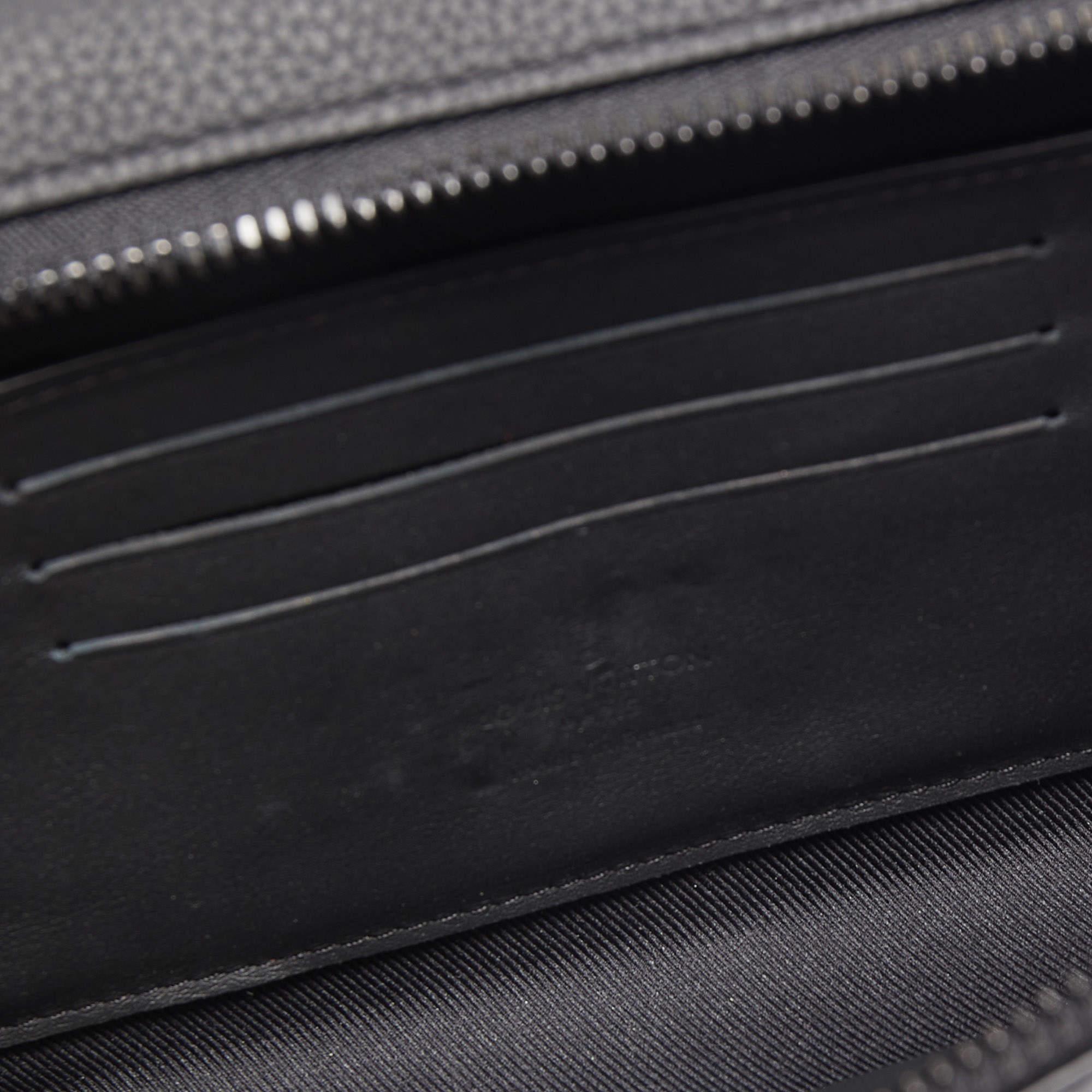 Louis Vuitton Black Leather Alpha Wearable Wallet 8