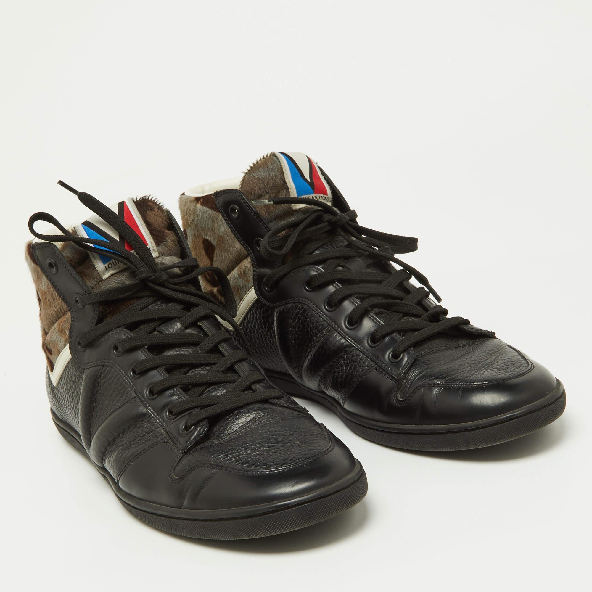Louis Vuitton Black Leather and Calfhair Trainer High Top Sneakers Size 43 For Sale 2