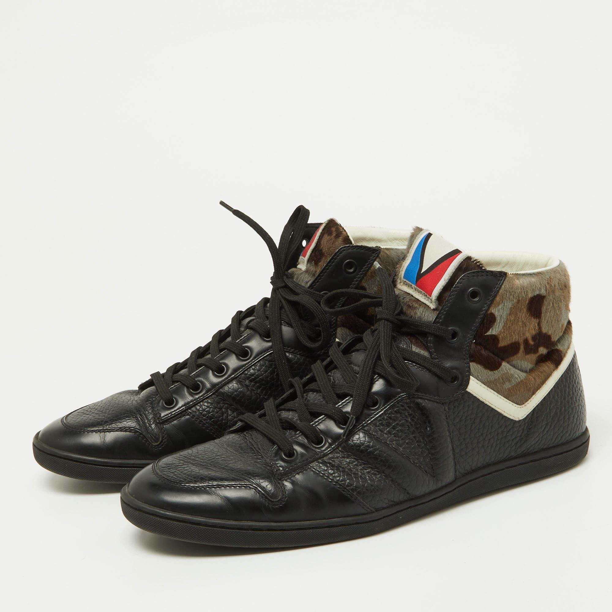 Louis Vuitton Black Leather and Calfhair Trainer High Top Sneakers Size 43 For Sale 4