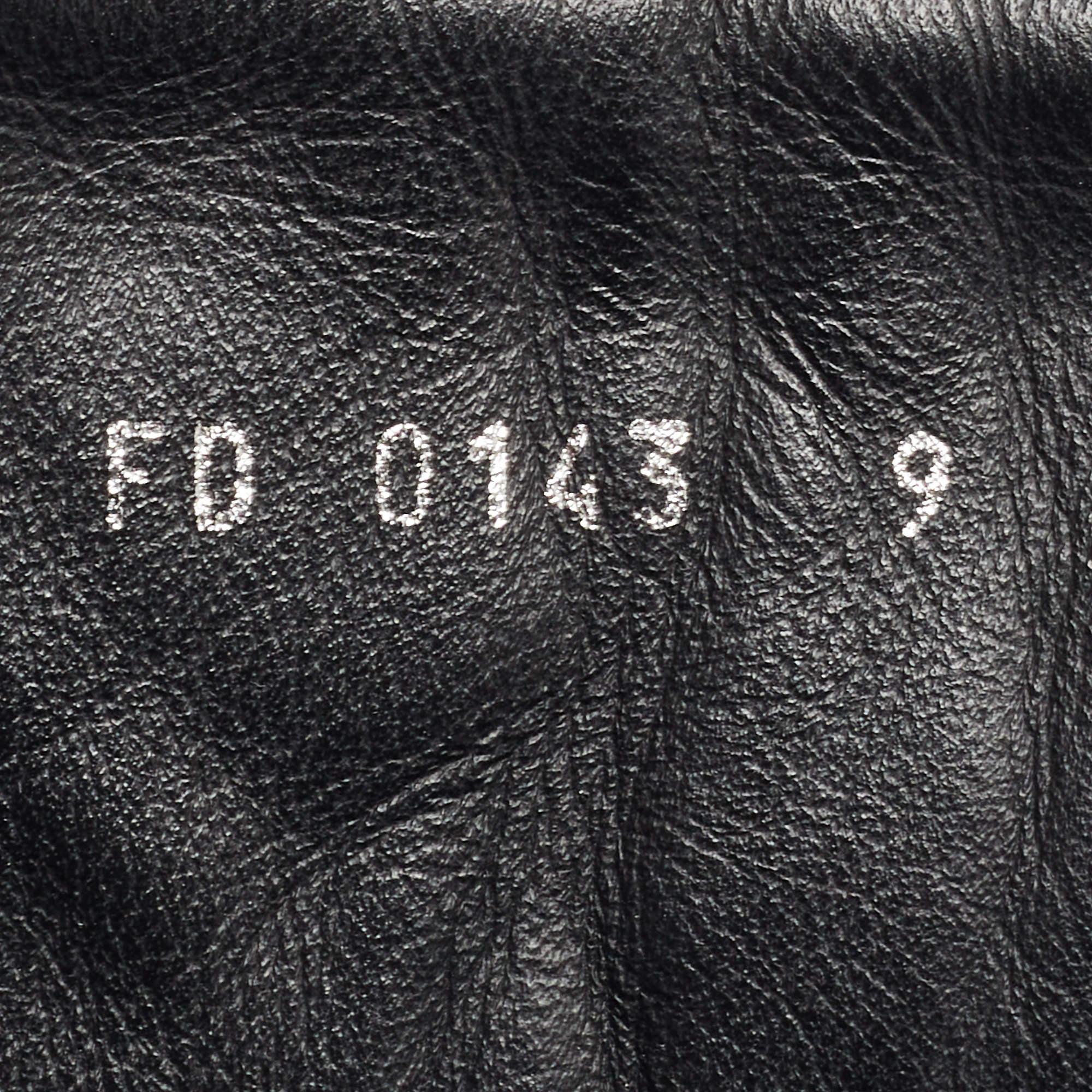Louis Vuitton Bottes Oberkampf en cuir et tissu noir Taille 43 en vente 3