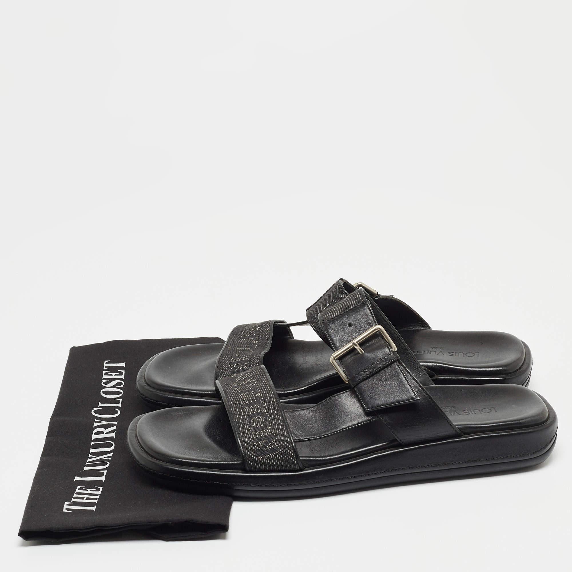 Louis Vuitton Black Leather and Logo Canvas Slide Sandals  For Sale 5