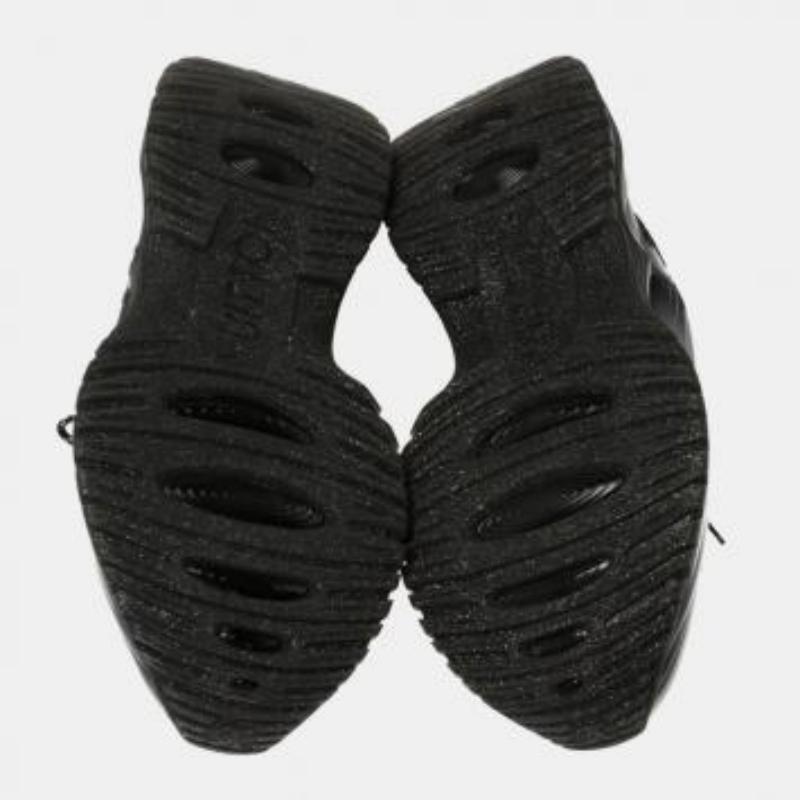 Women's Louis Vuitton Black Leather And Mesh Run Away Pulse Low Top Sneakers Size 35 For Sale