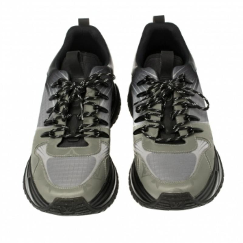 Louis Vuitton Black Leather And Mesh Run Away Pulse Low Top Sneakers Size 35 For Sale 4