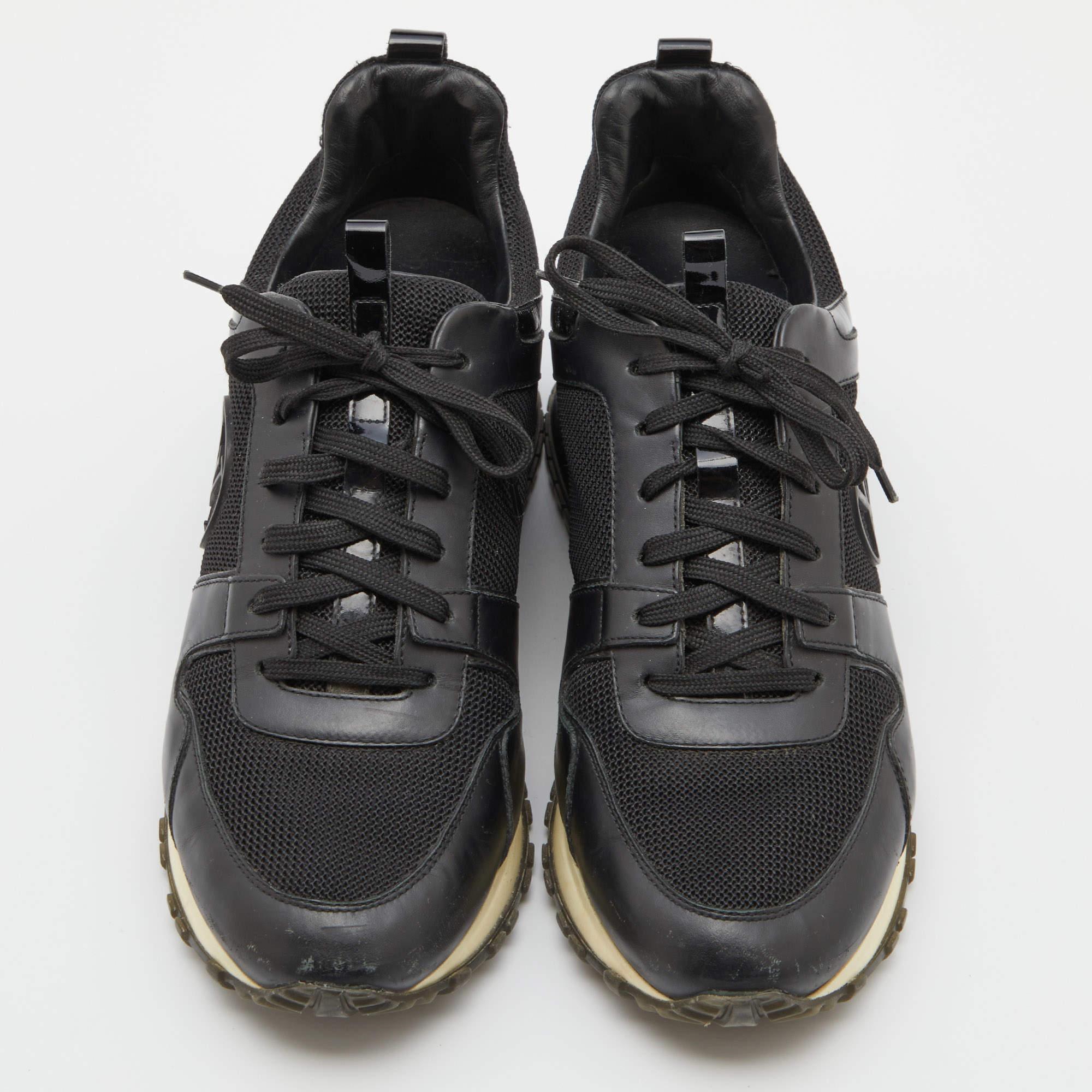 Louis Vuitton Black Leather and Mesh Run Away Sneakers Size 40 In Good Condition In Dubai, Al Qouz 2