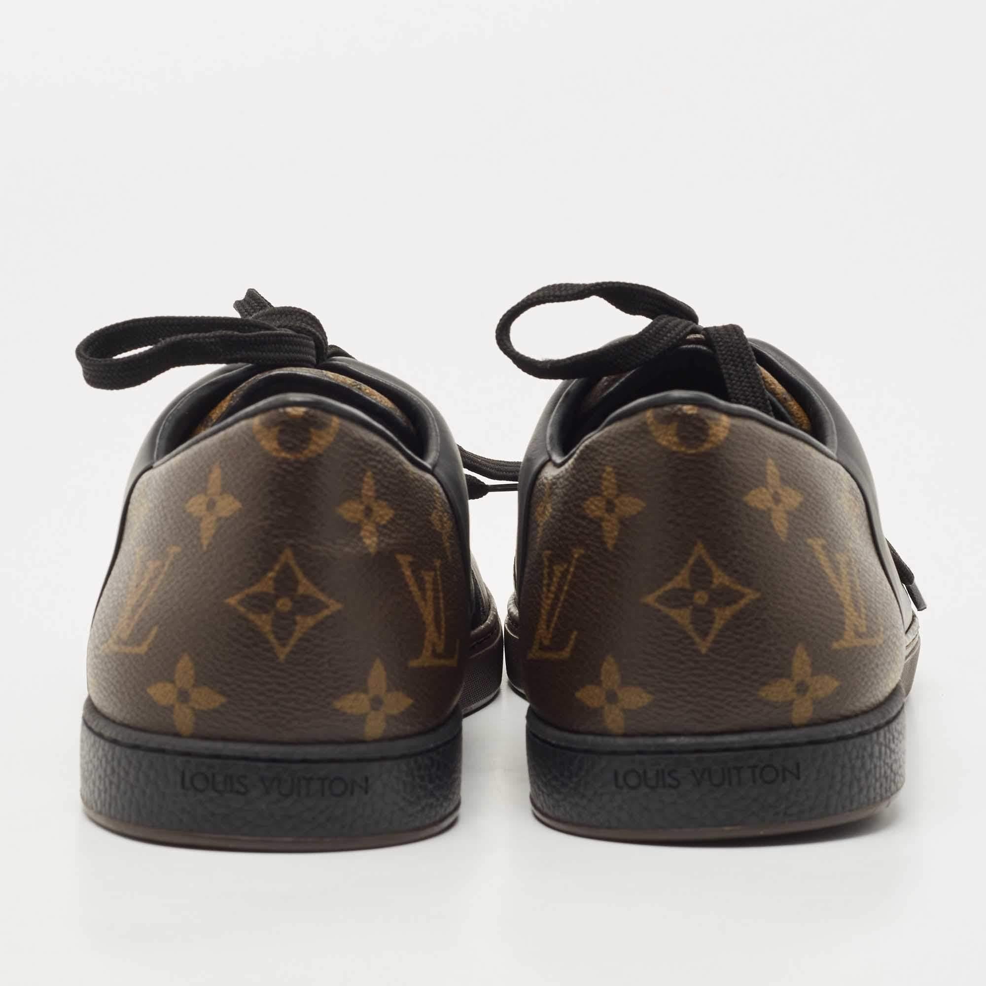 Louis Vuitton Black Leather and Monogram Canvas Line Up Sneakers Size 43 In Good Condition In Dubai, Al Qouz 2