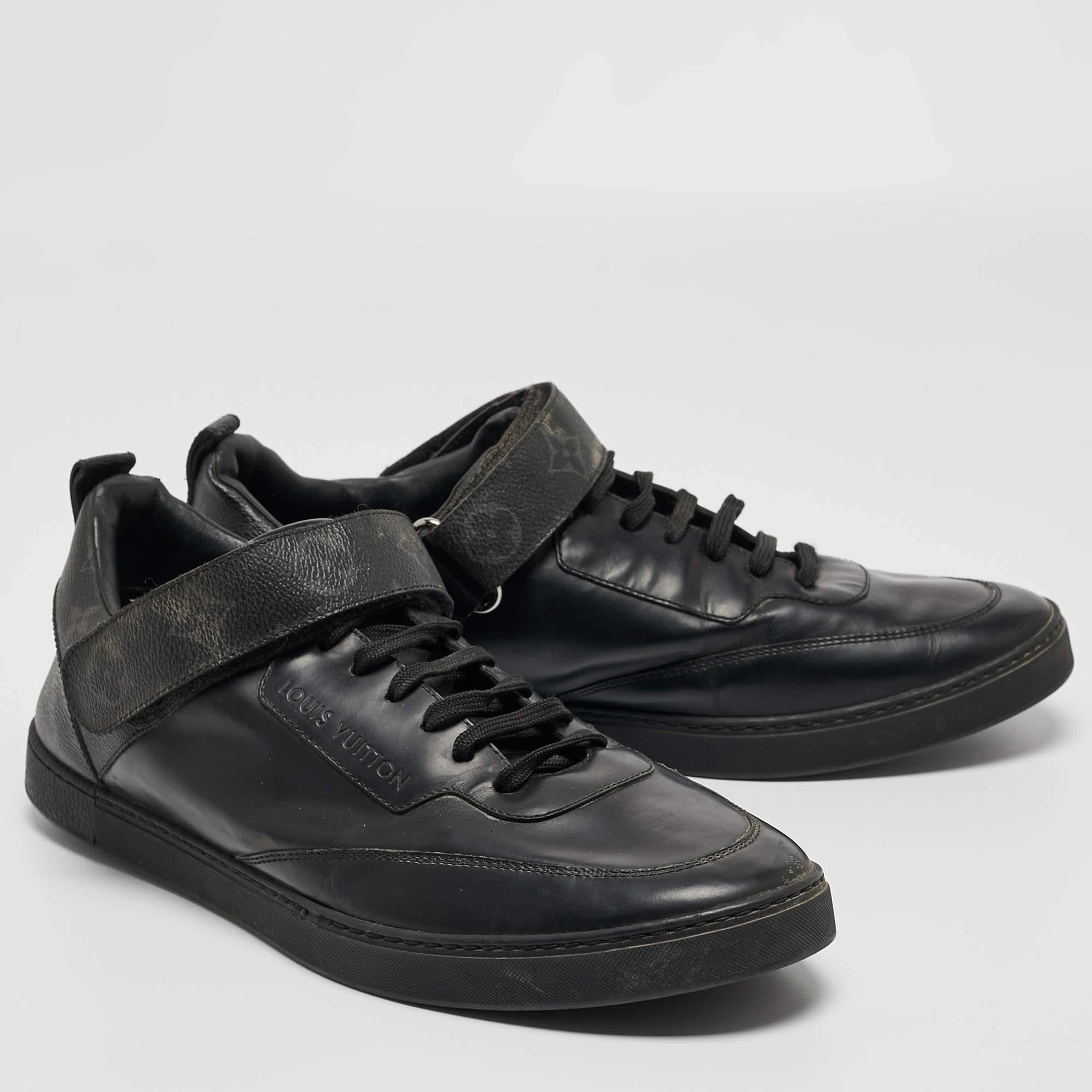 Louis Vuitton Black Leather and Monogram Canvas Passenger Sneakers Size 42.5 For Sale 1