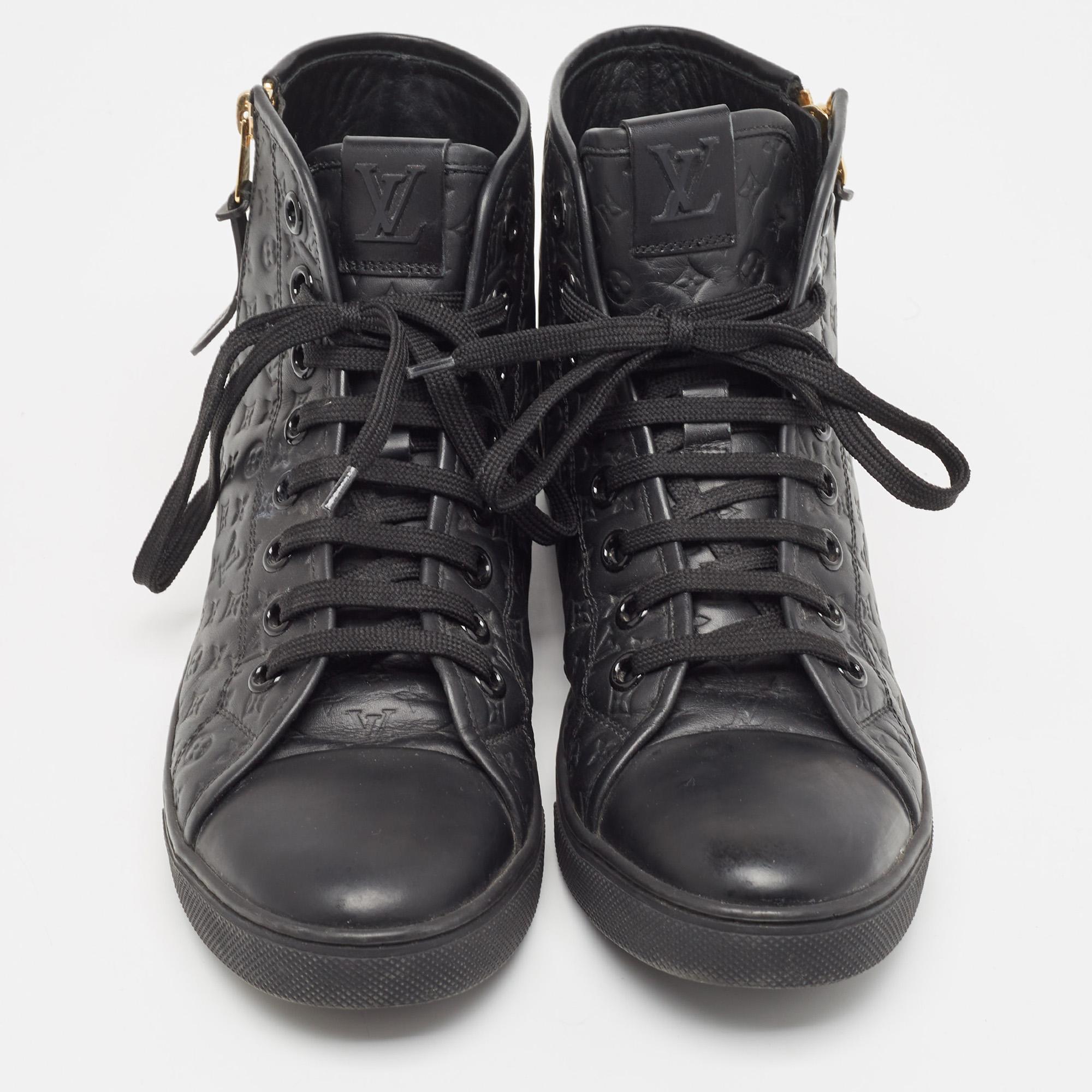 Women's Louis Vuitton Black Leather and Suede Punchy Sneakers Size 40 For Sale