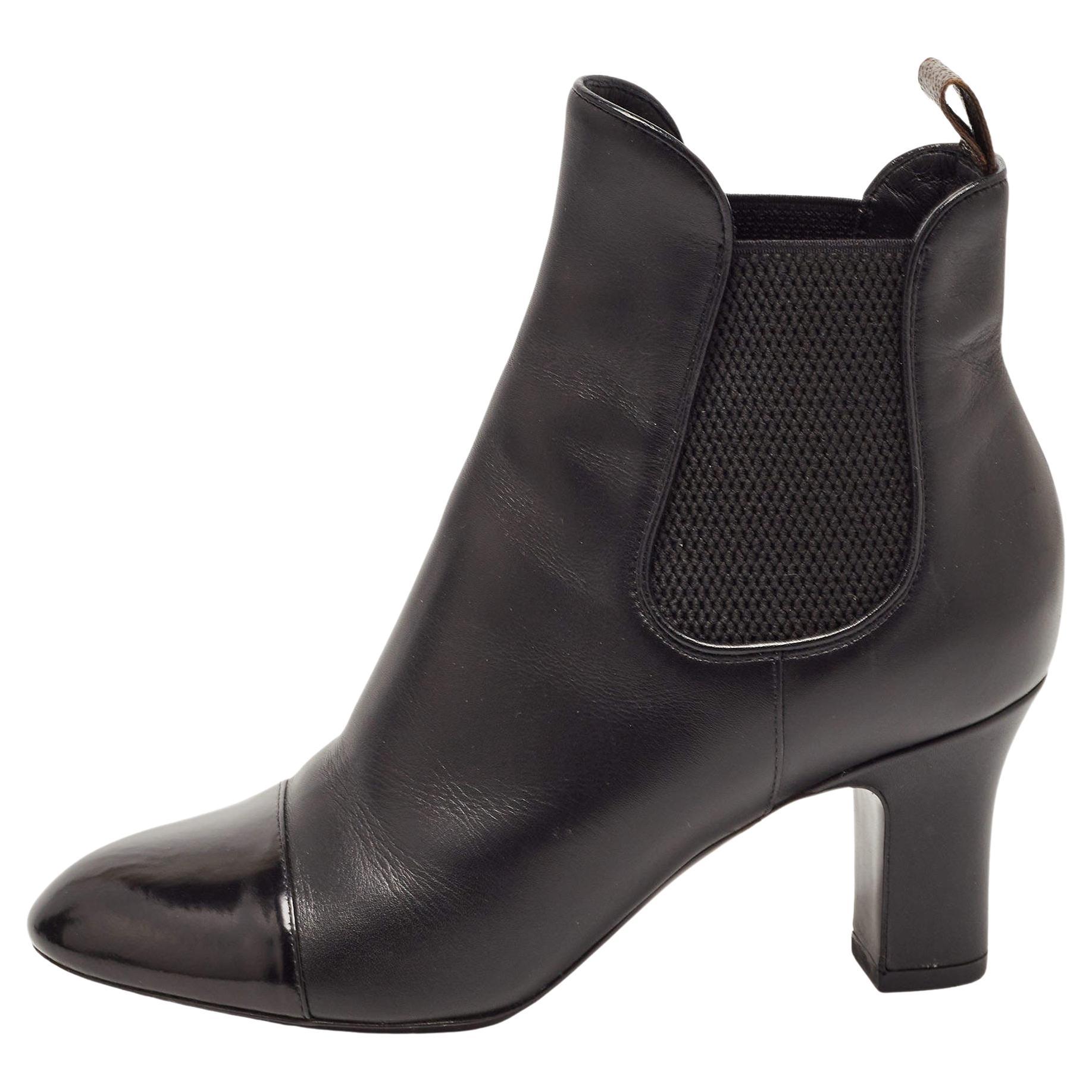Louis Vuitton Black Leather Ankle Boots Size 35 For Sale