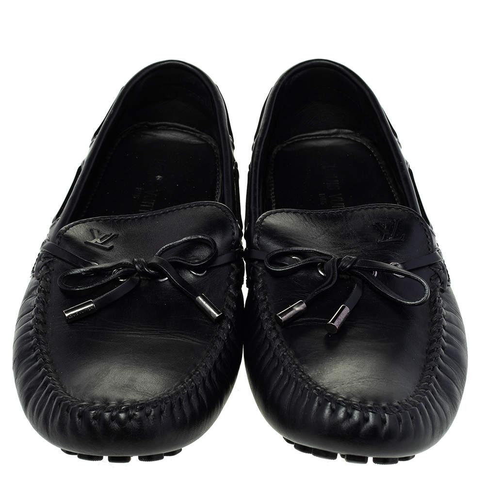 Loafers like these ones from Louis Vuitton are worth every penny because they epitomize both comfort and style. Crafted from black leather, they carry neat stitch detailing with the signature LV and bow detail on the uppers. Complete with leather