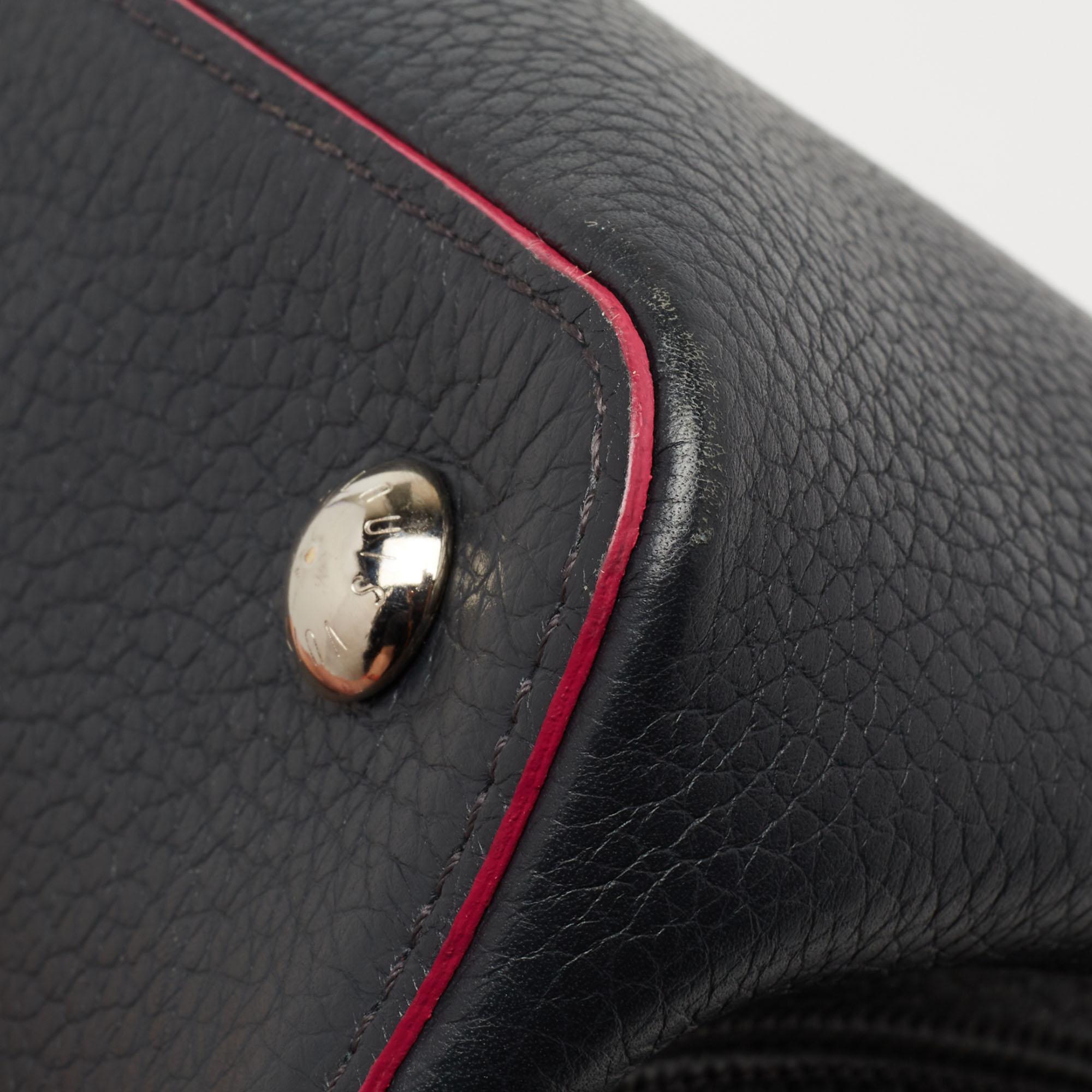 Louis Vuitton Black Leather Capucines MM Bag 10
