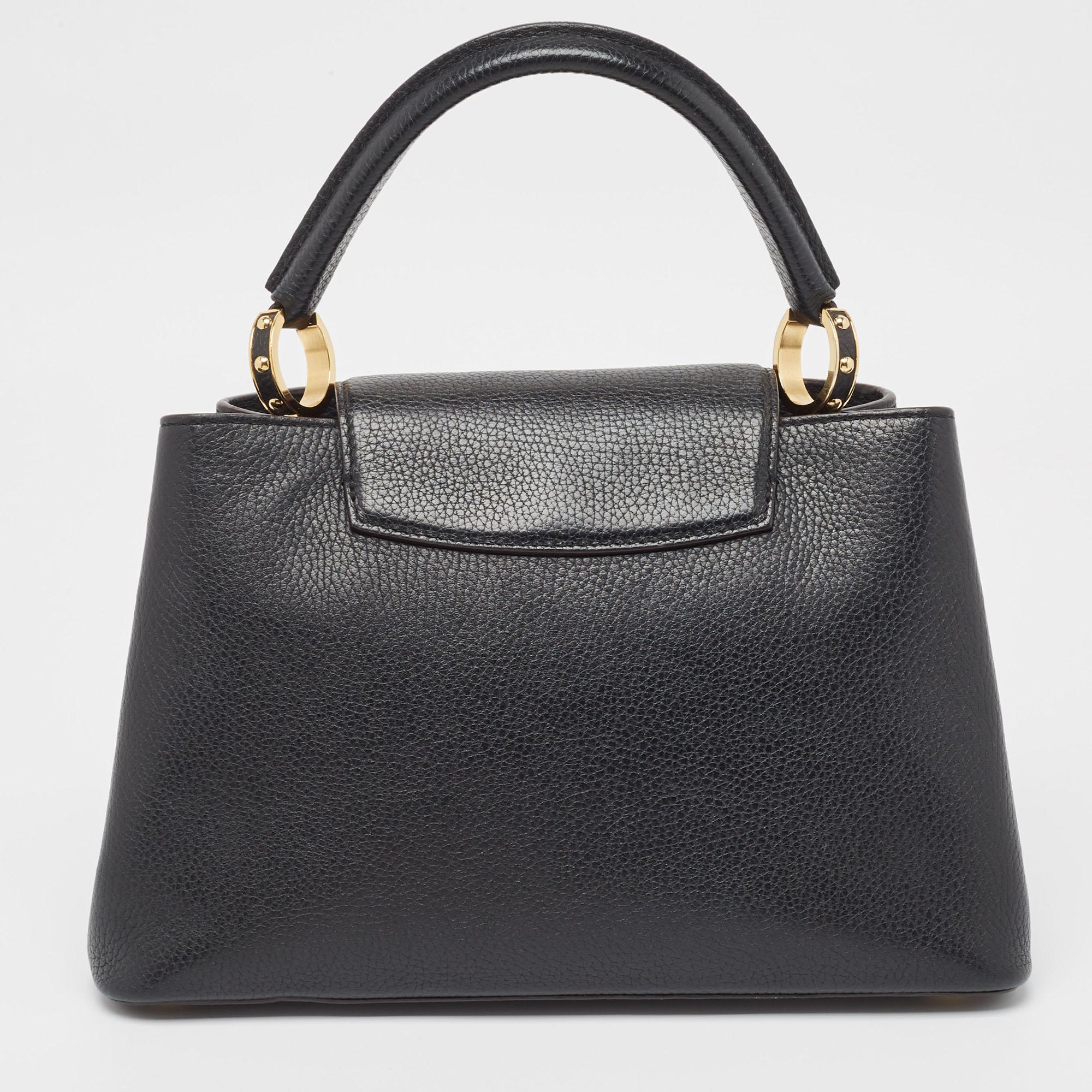Women's Louis Vuitton Black Leather Capucines MM Bag For Sale