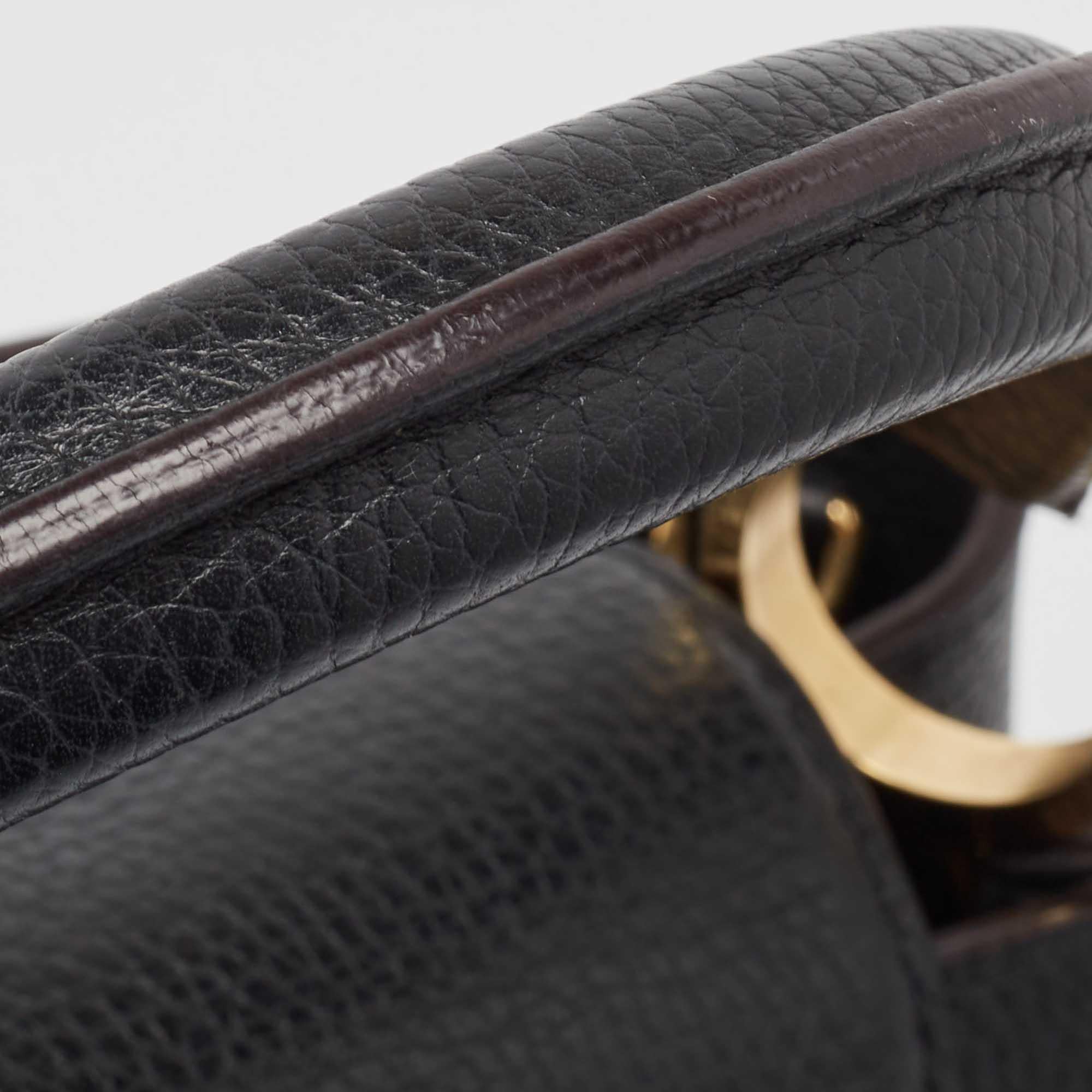 Louis Vuitton Black Leather Capucines MM Bag For Sale 2