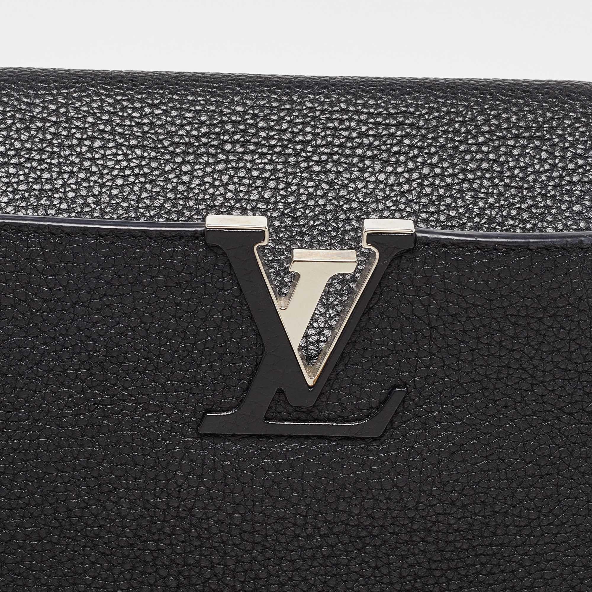 Louis Vuitton Black Leather Capucines MM Bag For Sale 2