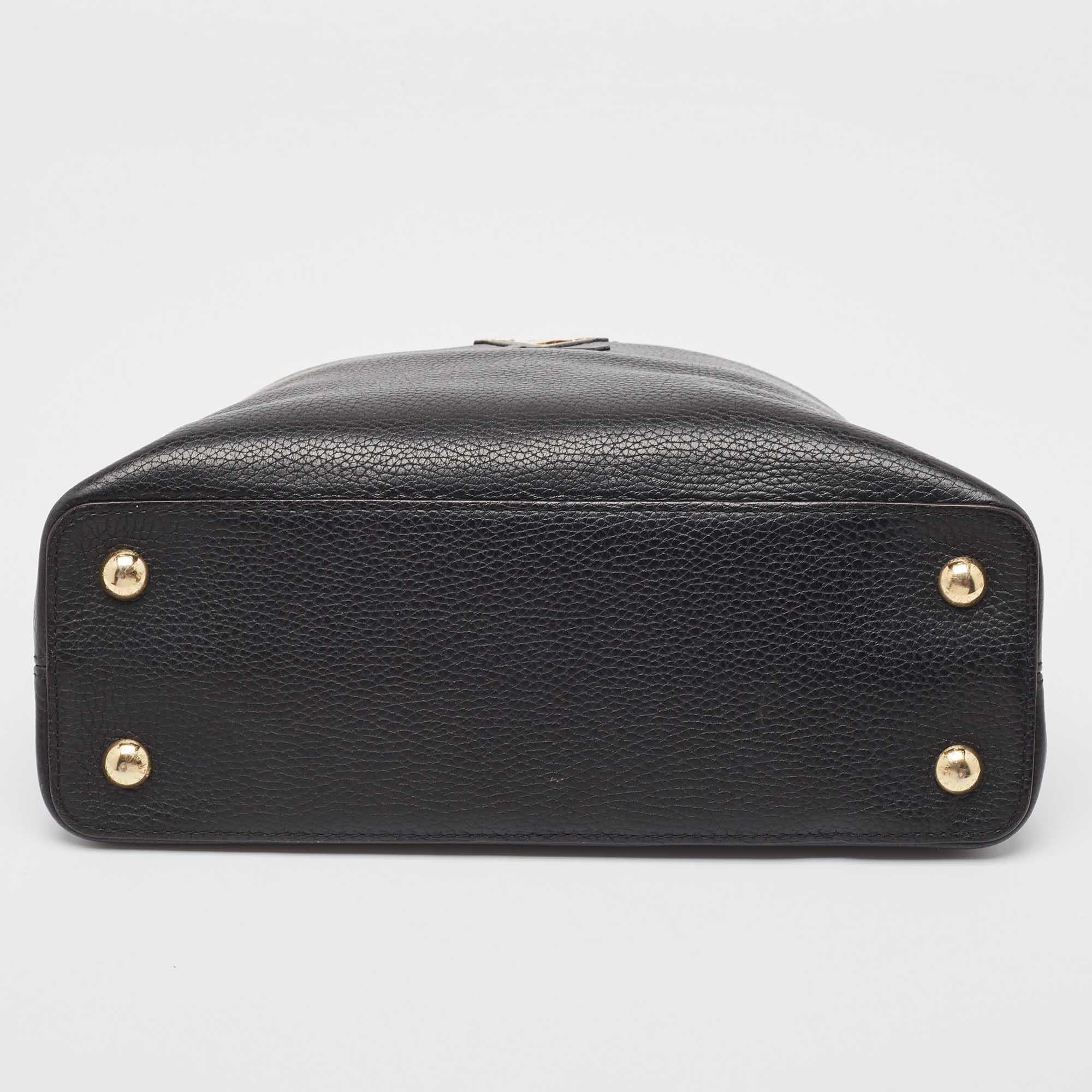 Louis Vuitton Black Leather Capucines MM Bag For Sale 5