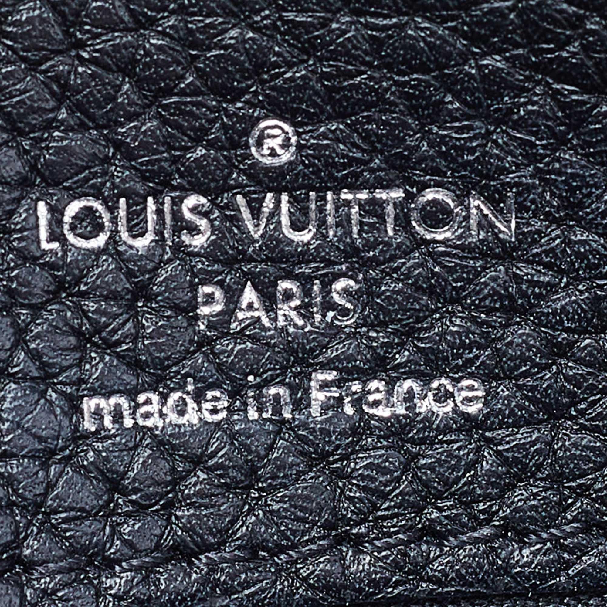 Louis Vuitton Black Leather Capucines MM Bag For Sale 5