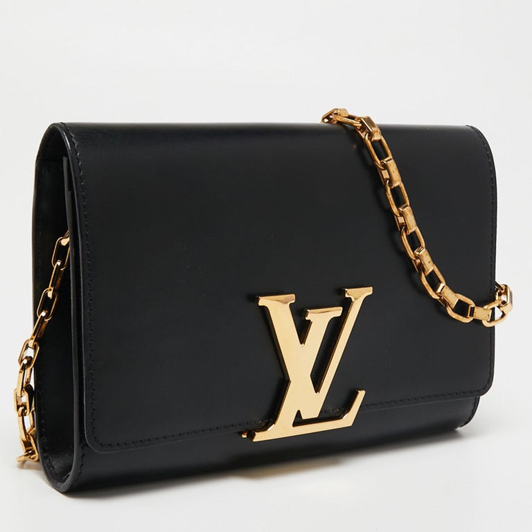 LOUIS VUITTON Pochette Black Leather Crossbody from NEVERFULL Added Chain  at 1stDibs  lv black crossbody, louis vuitton black crossbody, louis  vuitton black shoulder bag with gold chain