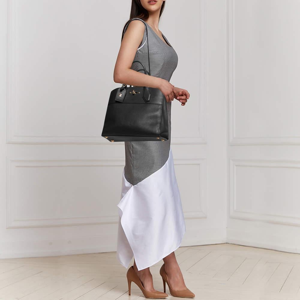 Louis Vuitton Black Leather City Steamer MM Bag In Good Condition In Dubai, Al Qouz 2