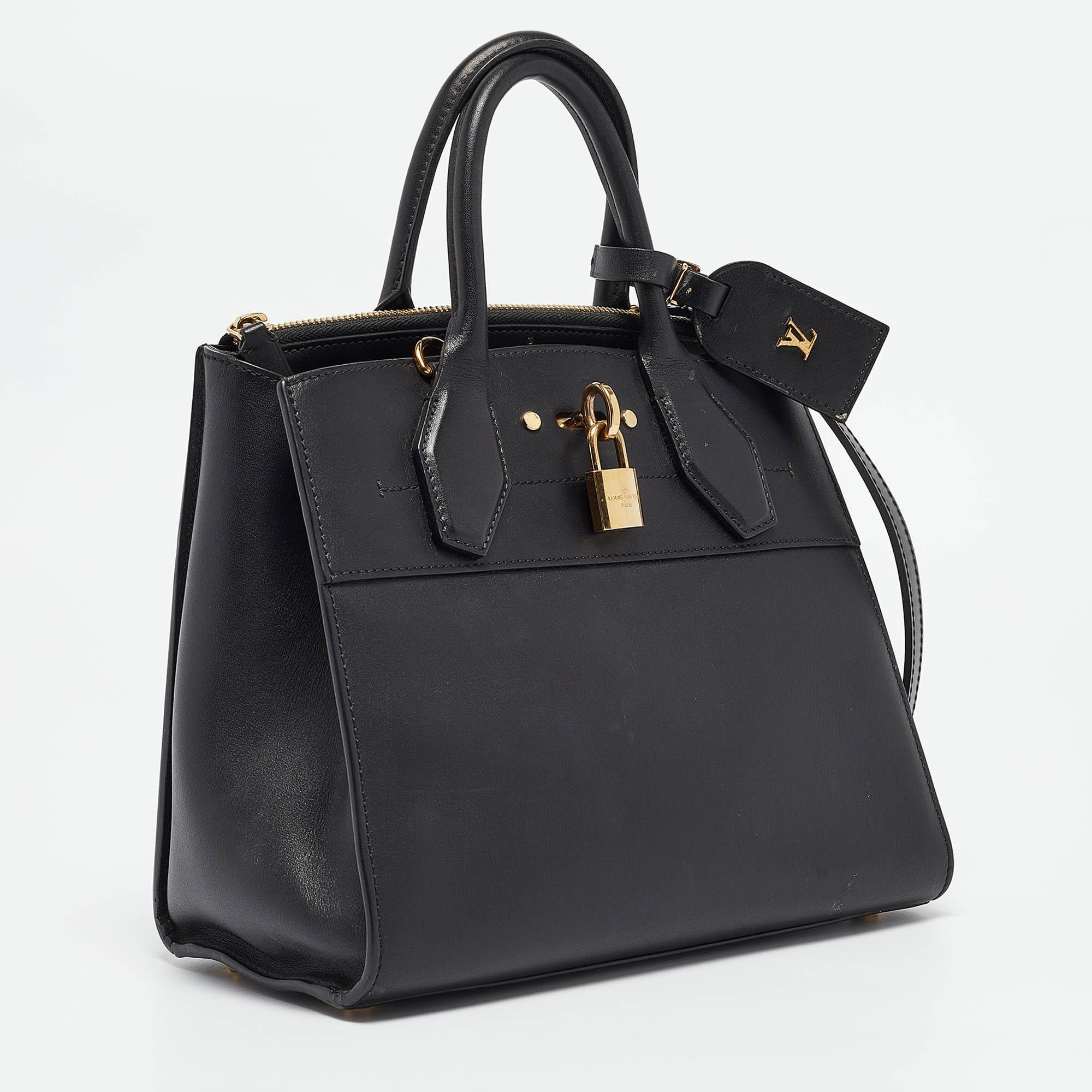 Louis Vuitton Black Leather City Steamer PM Bag In Good Condition In Dubai, Al Qouz 2