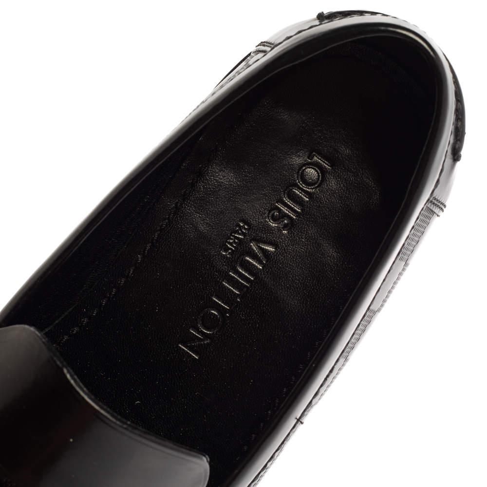 Louis Vuitton Black Leather Damier Embossed Santiago Loafers Size 41 For Sale 2