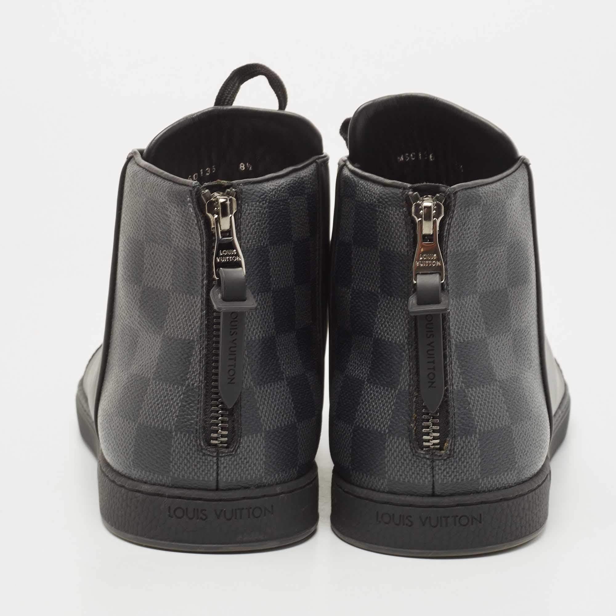 Louis Vuitton Black Leather Damier Graphite Canvas Line Up Sneakers Size 42.5 In Good Condition In Dubai, Al Qouz 2