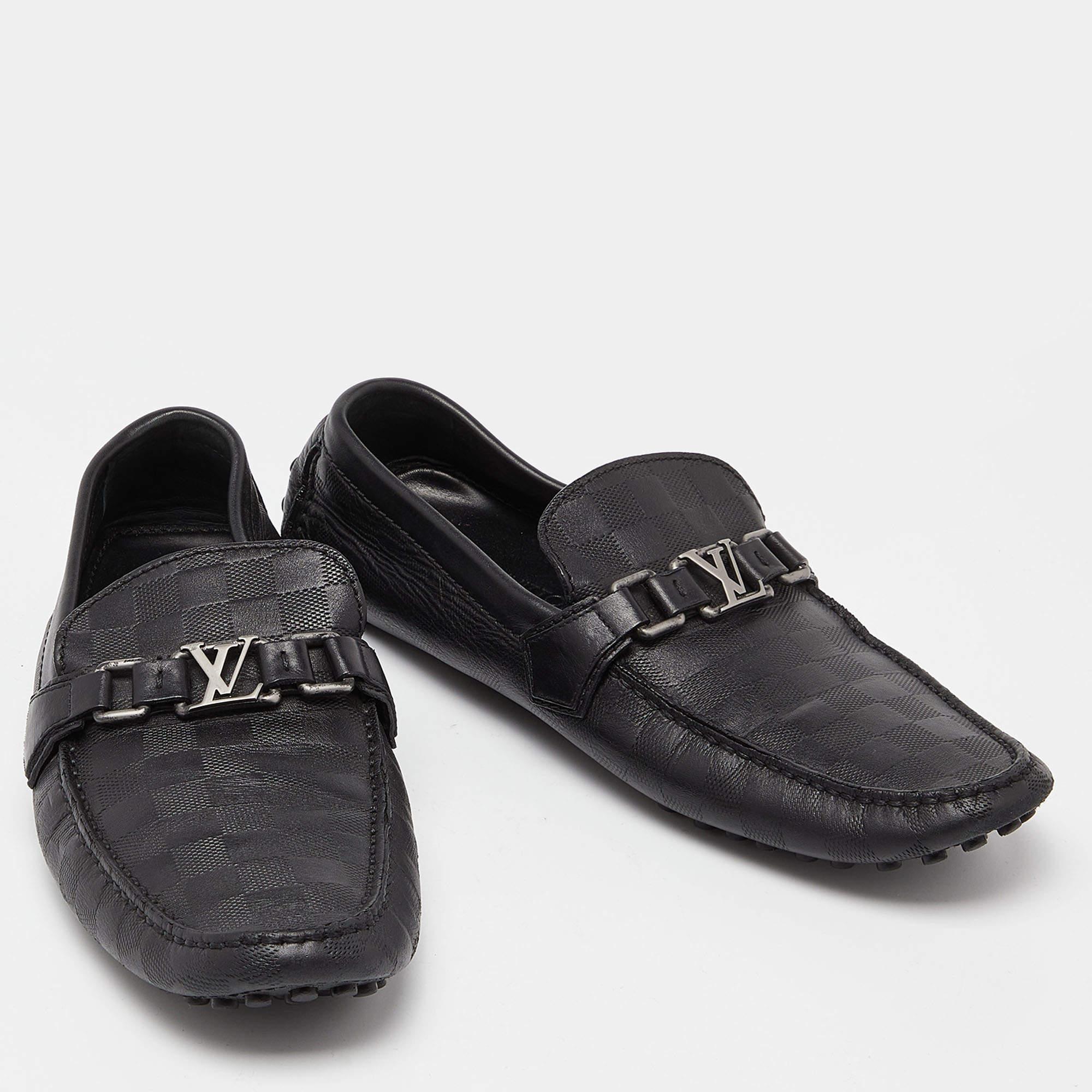Louis Vuitton Black Leather Damier Hockenheim Loafers Size 44 In Good Condition For Sale In Dubai, Al Qouz 2