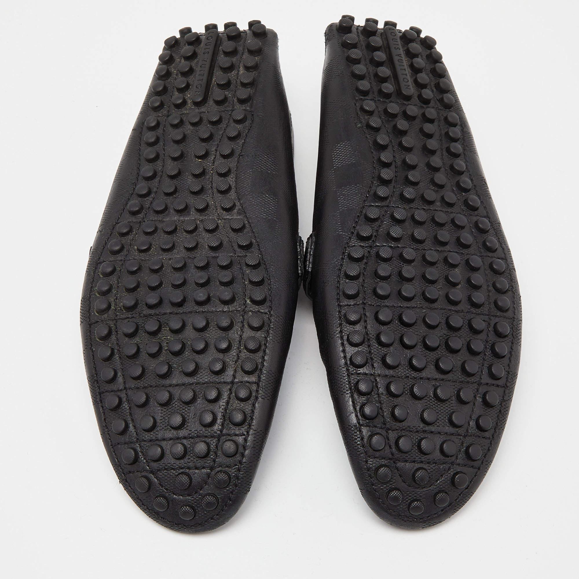 Louis Vuitton Black Leather Damier Hockenheim Loafers Size 44 For Sale 2