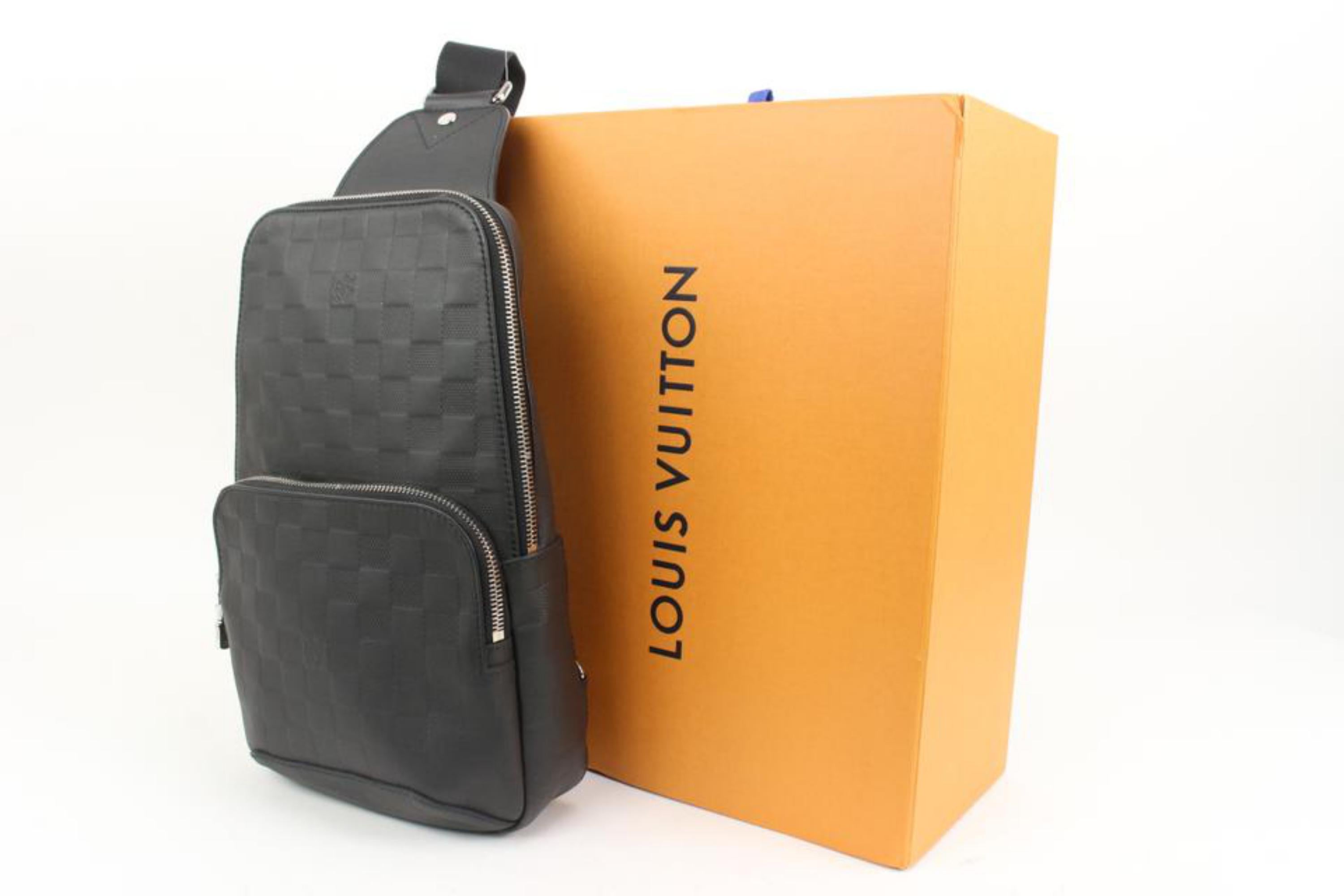 Louis Vuitton Black Leather Damier Infini Avenue Sling Bag 48lk54
Made In: Spain
Measurements: Length:  7.5
