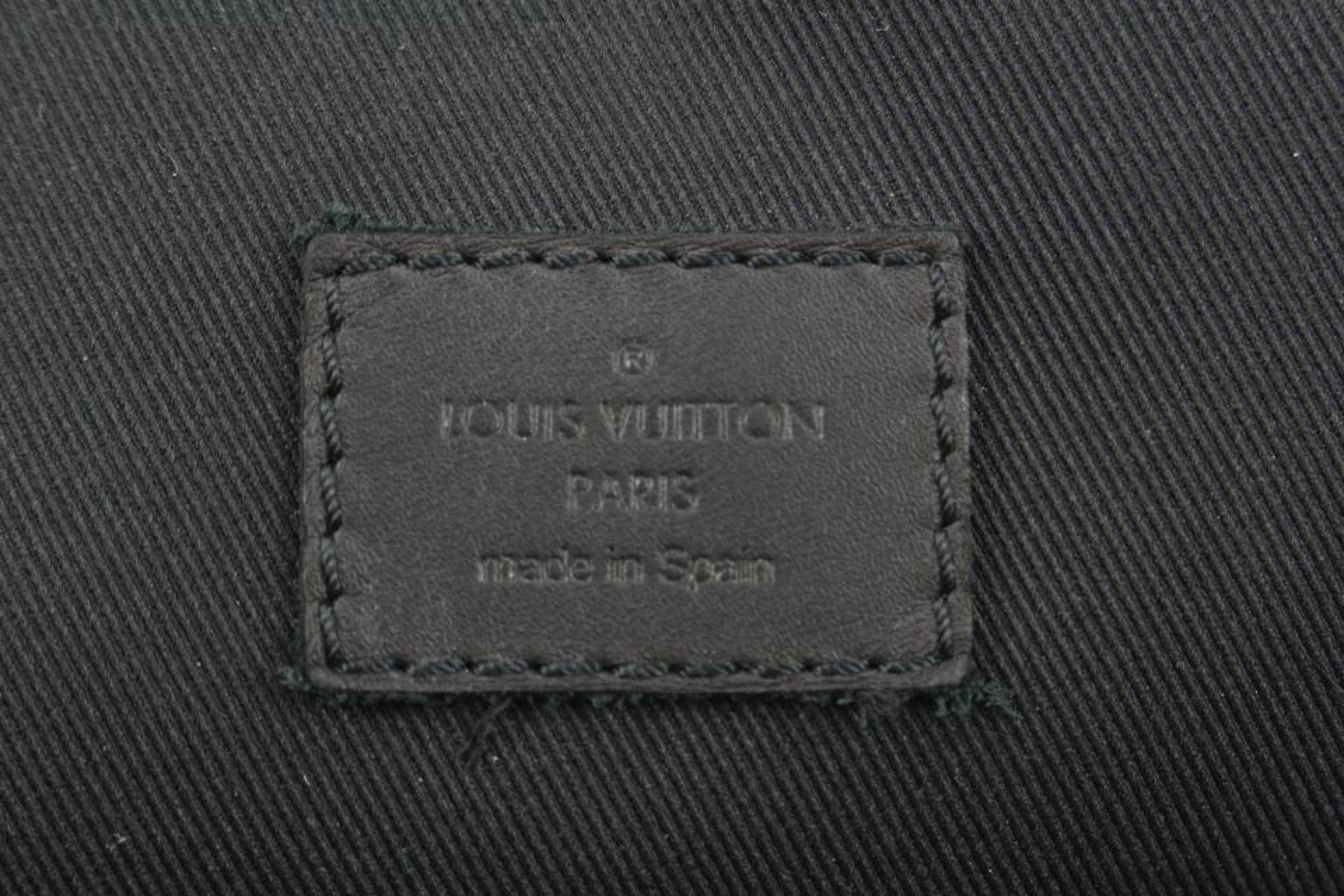 Damier Infini Avenue Sling Bag von Louis Vuitton aus schwarzem Leder 48lk54 (Schwarz) im Angebot