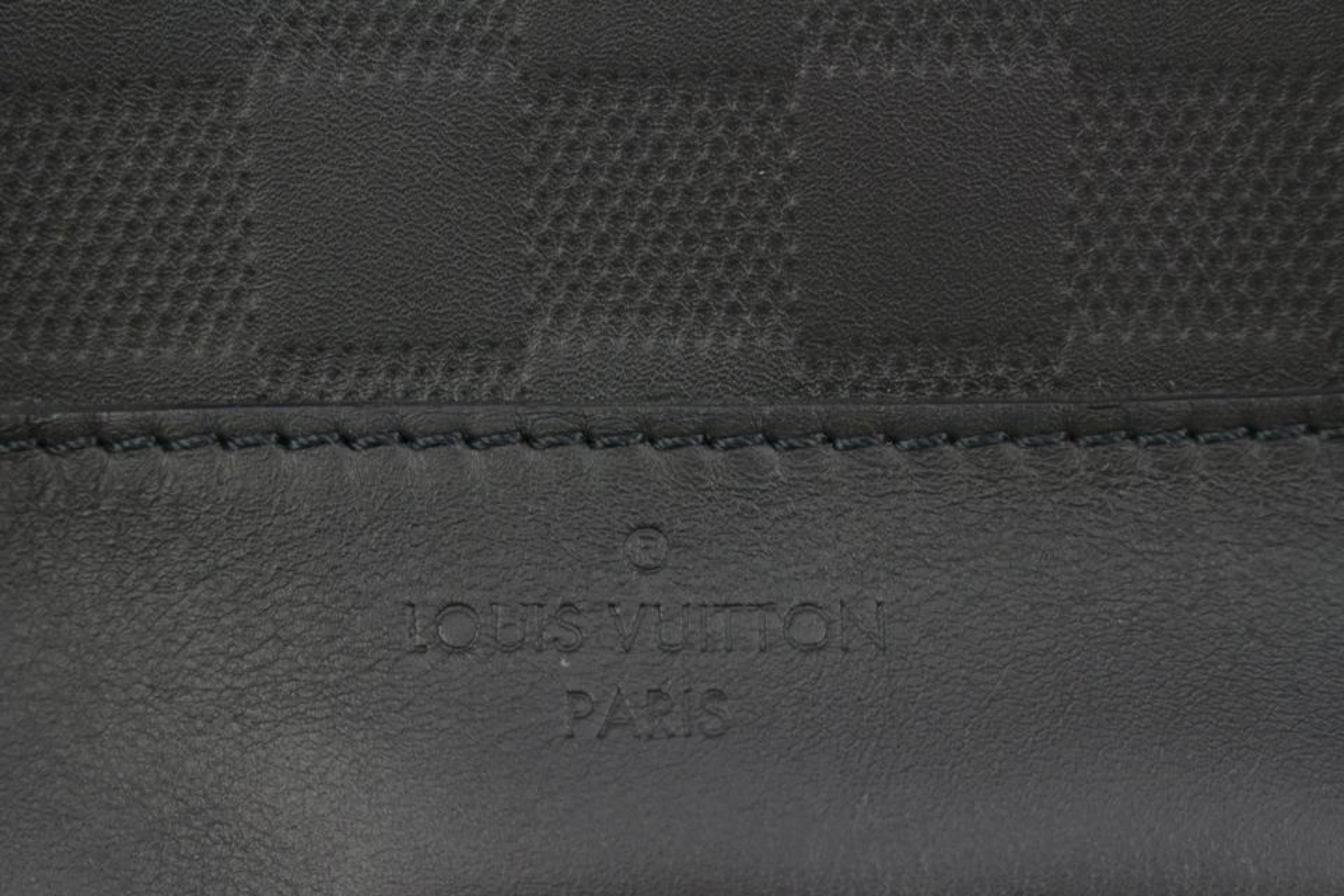Noir Louis Vuitton - Sac à main en cuir noir « Damier Infini Avenue » 48lk54 en vente