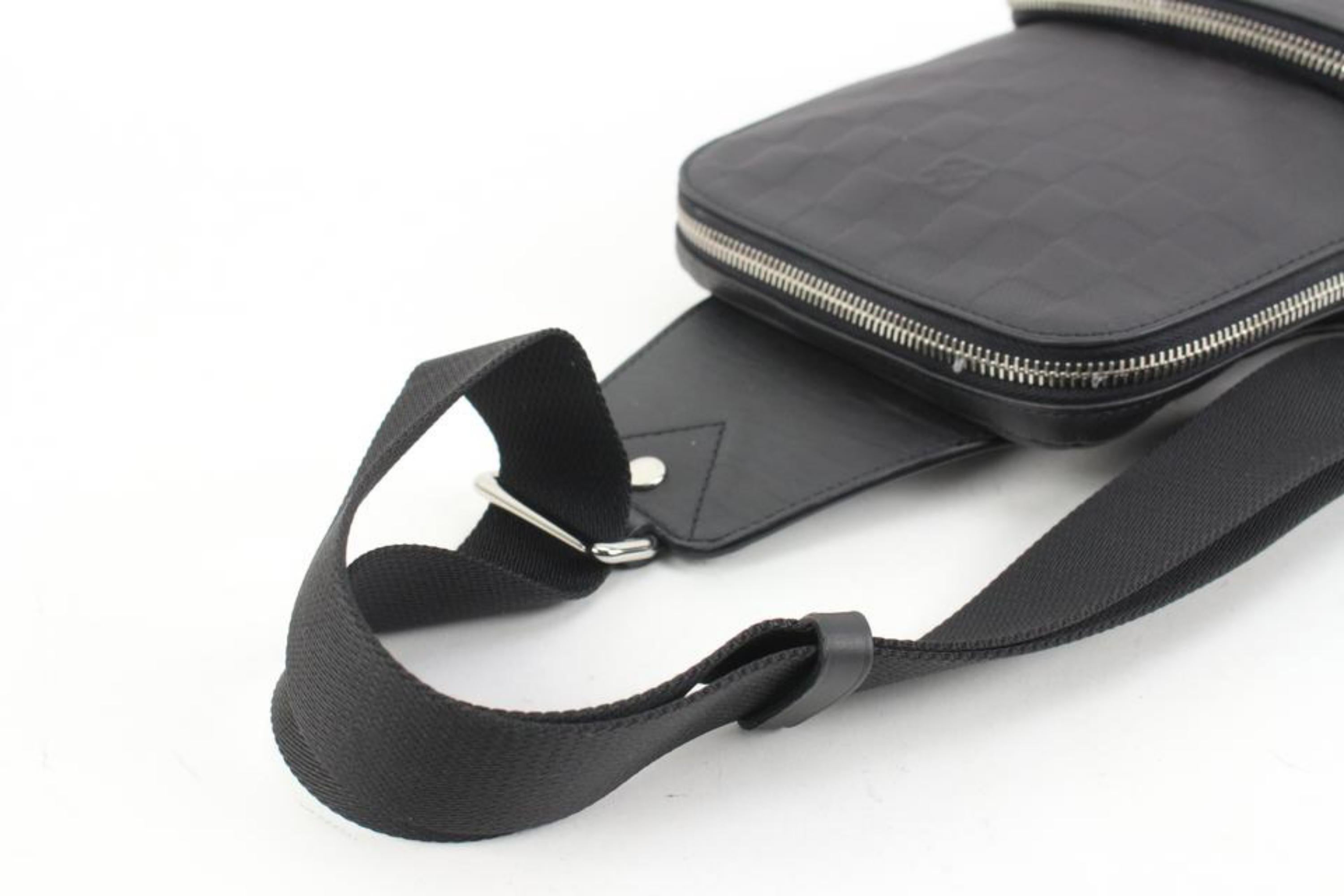 Damier Infini Avenue Sling Bag von Louis Vuitton aus schwarzem Leder 48lk54 im Angebot 1