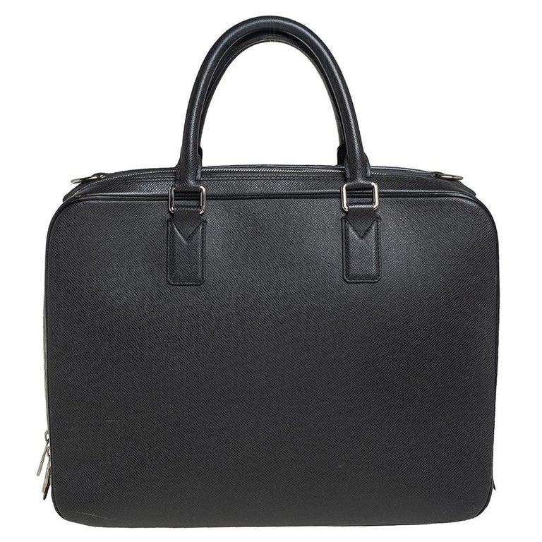 LOUIS VUITTON Authentic Men's Business Bag Briefcase Leather Black Round  Zipper