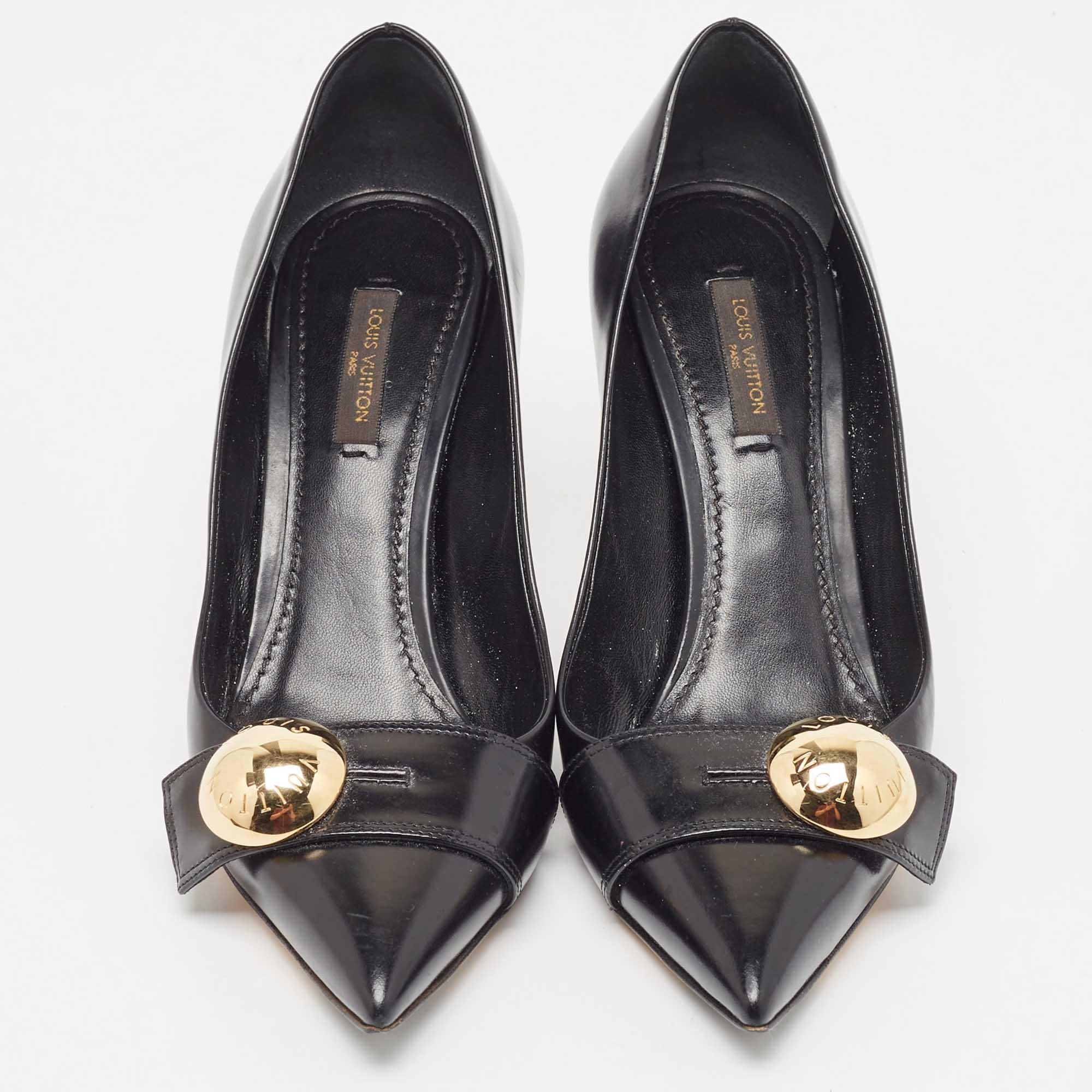 Women's Louis Vuitton Black Leather Embellished Pointed Toe Pumps Size 37 For Sale
