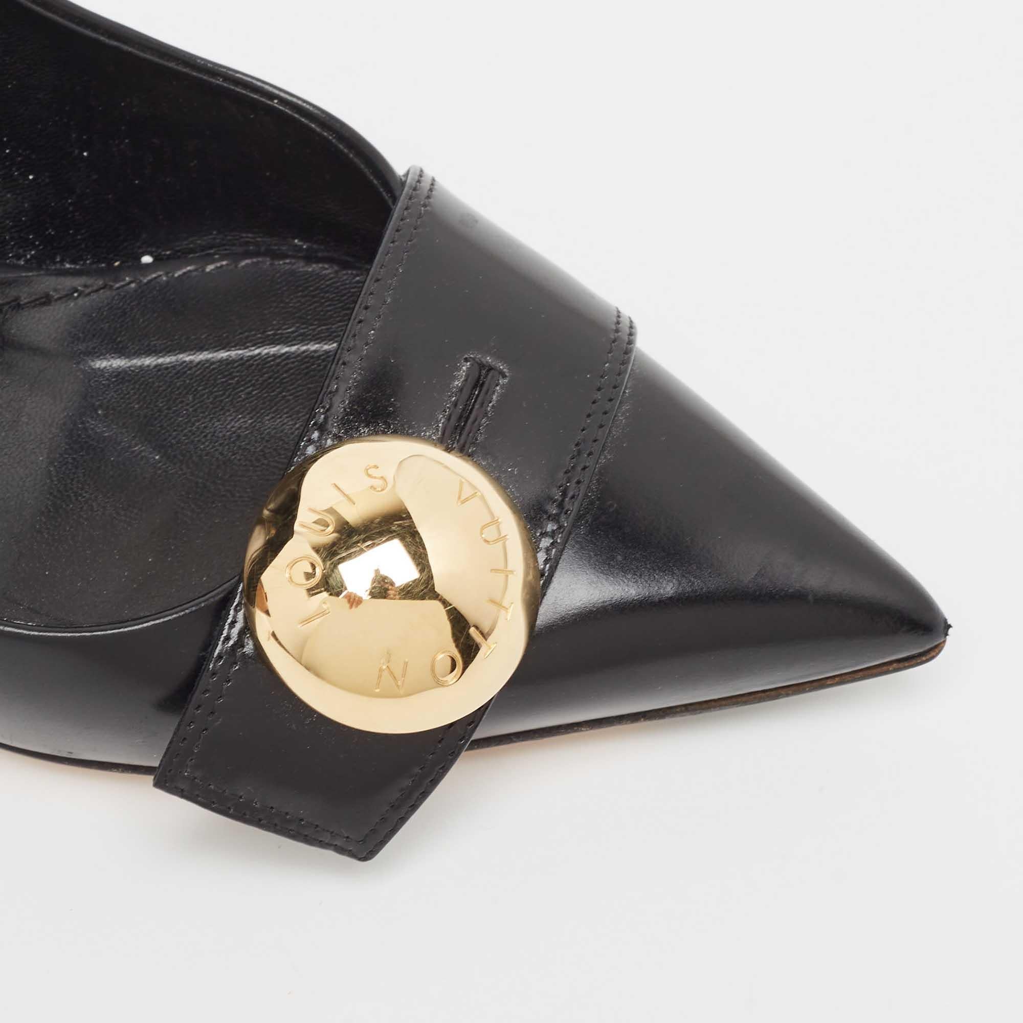 Schwarze Louis Vuitton-Pumps aus Leder mit spitzer Zehe und Lederverzierung Größe 37 im Angebot 3