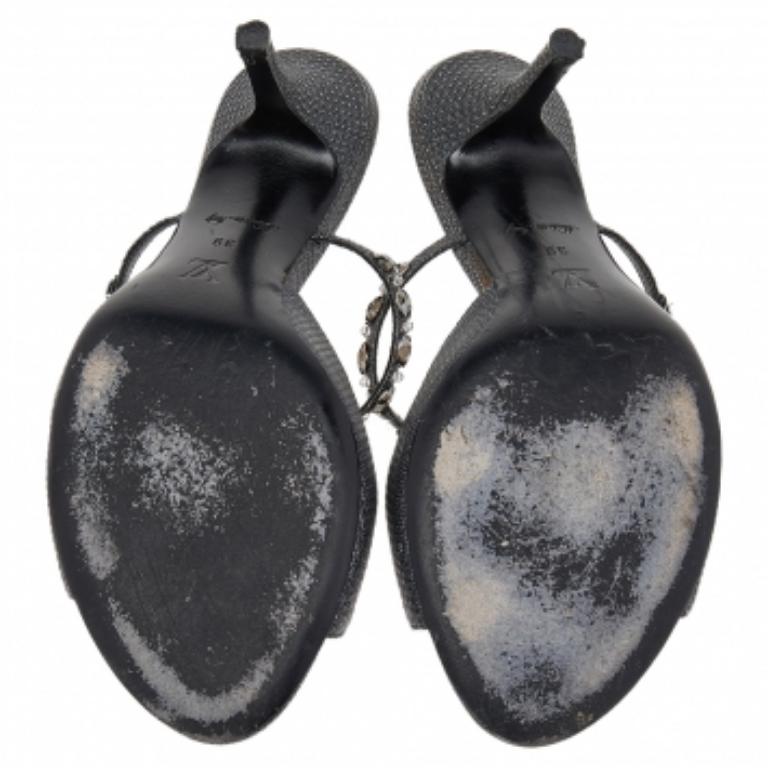 Louis Vuitton Black Leather Embellished Slide Sandals Size 39 In Good Condition In Dubai, Al Qouz 2