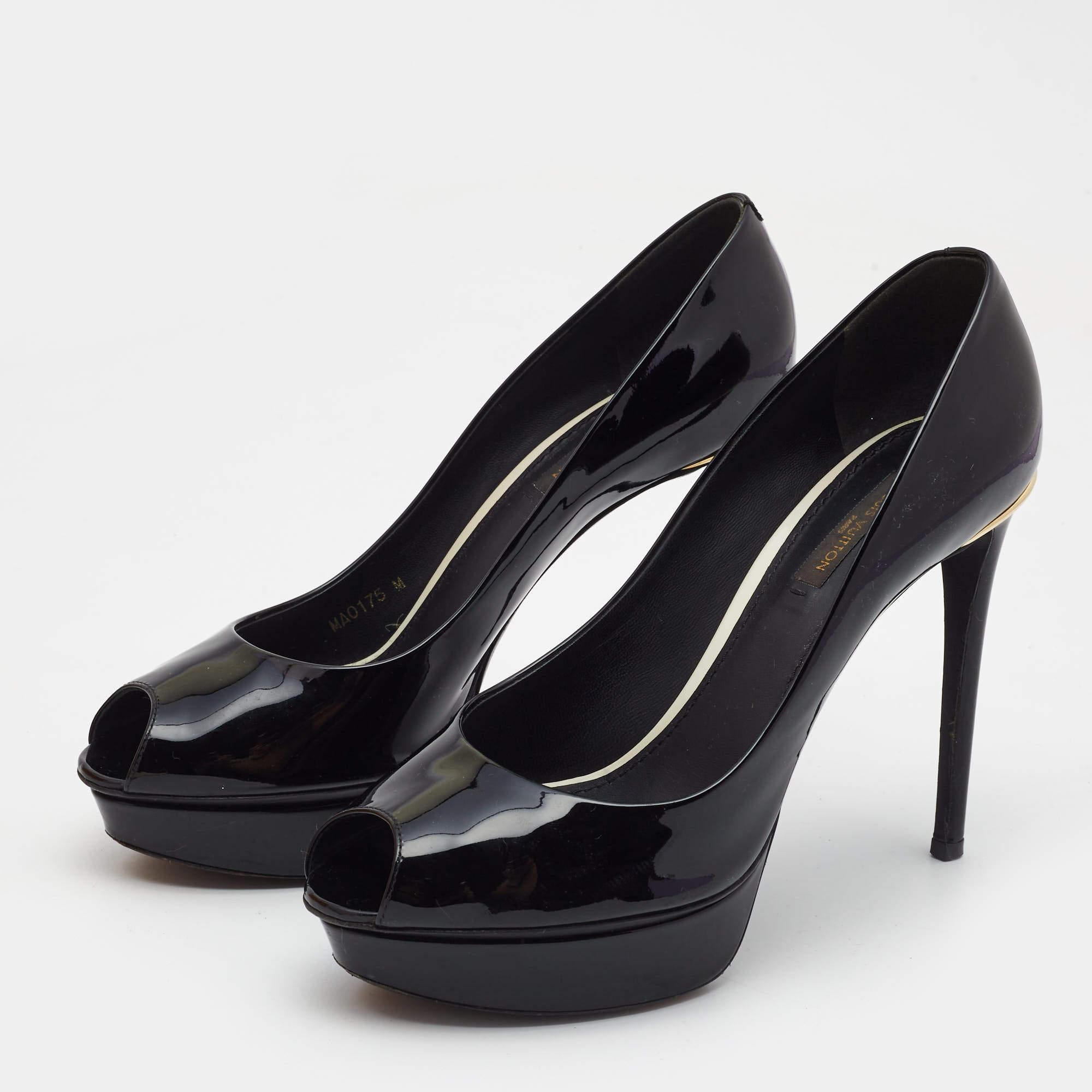 These timeless LV shoes for women are meant to last you season after season. They have a comfortable fit and high-quality finish.