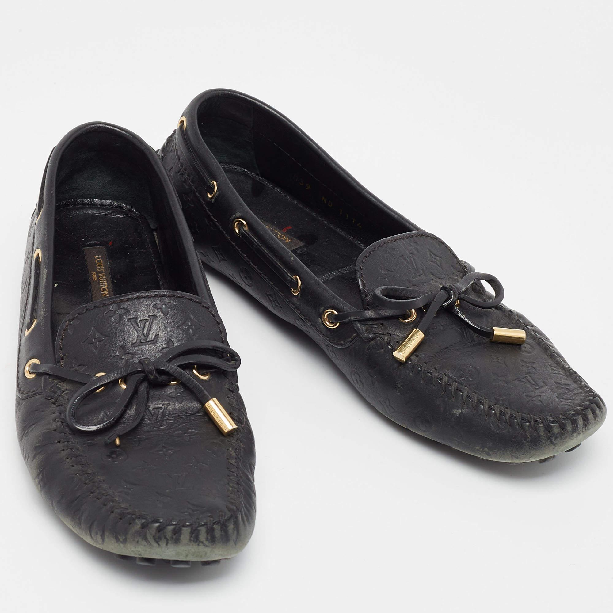 Louis Vuitton Black Leather Gloria Loafers Size 39 For Sale 1