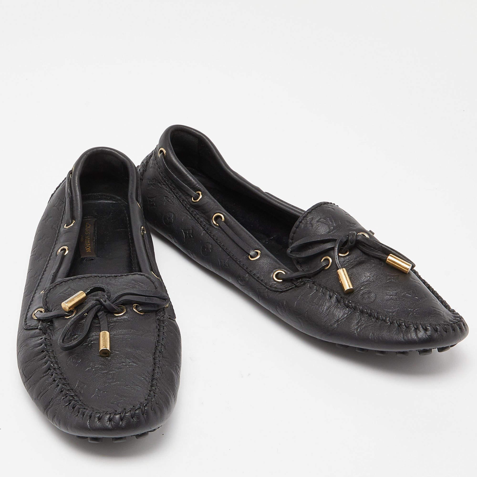 Louis Vuitton Black Leather Gloria Loafers Size 40 For Sale 1