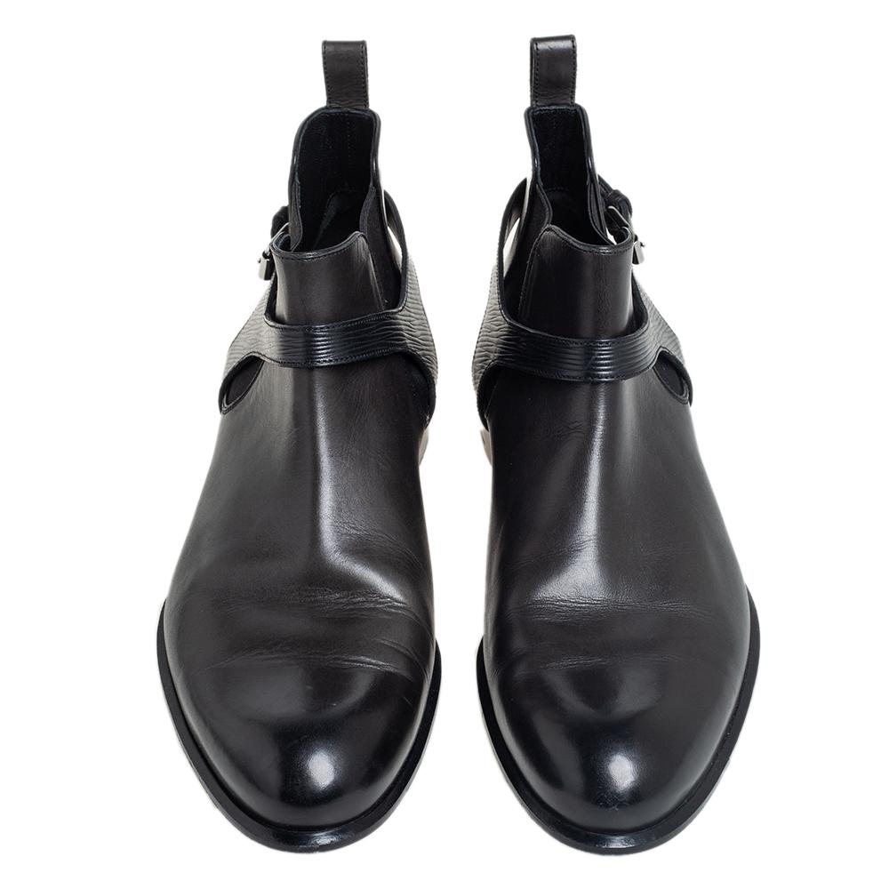Louis Vuitton Black Leather Greenwich Ankle Boots Size 42.5 In Good Condition In Dubai, Al Qouz 2