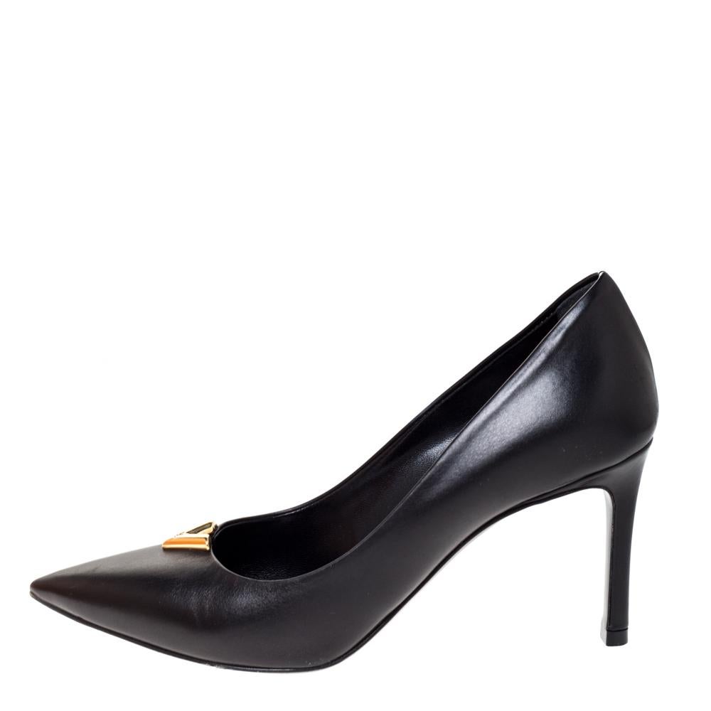 It is every woman's dream to own pumps as appealing as these Louis Vuitton ones. Crafted from leather, these Heartbreakers come in a lovely shade of black. They are designed to deliver class and sophistication. They are styled with pointed toes