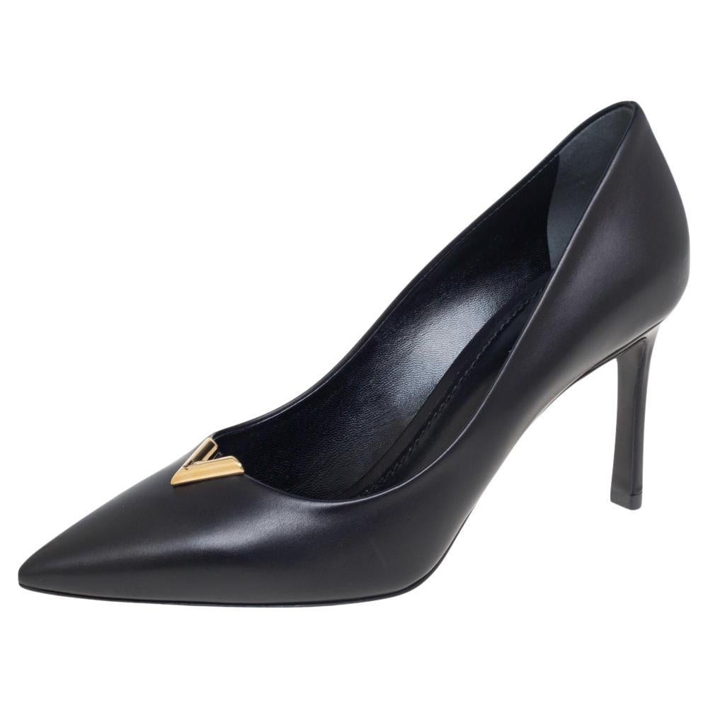 Louis Vuitton Black Leather Heartbreaker Pointed Toe Pumps Size 37 at