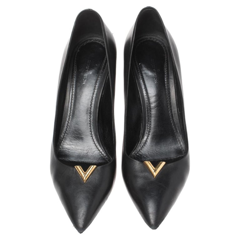 Louis Vuitton Black Leather Heartbreaker Pointed Toe Pumps Size 38.5 at ...