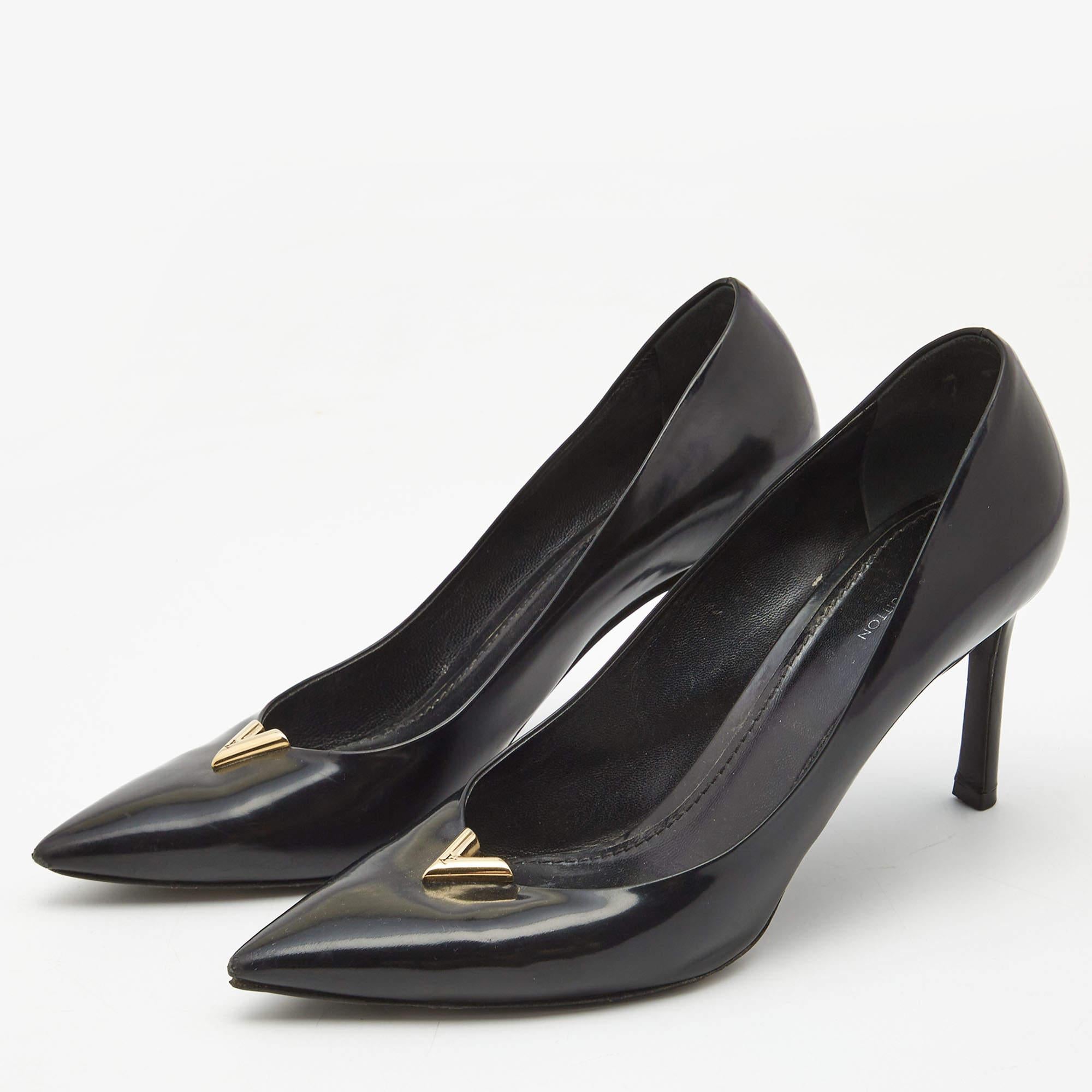 Women's Louis Vuitton Black Leather Heartbreaker Pumps Size 39