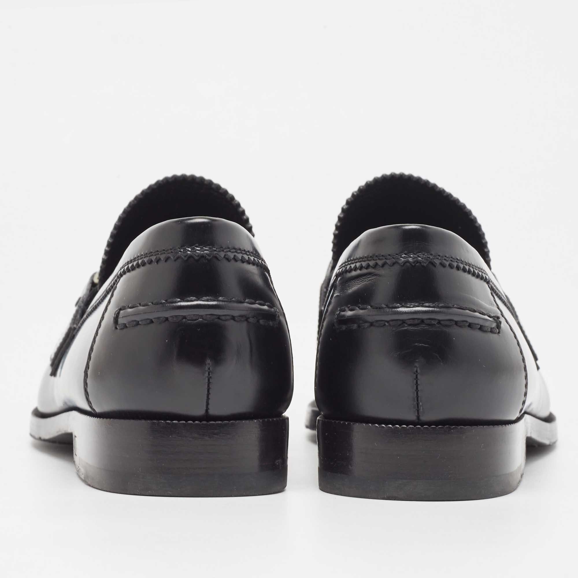 Louis Vuitton Black Leather Hockenheim Loafers Size 41.5 In Good Condition In Dubai, Al Qouz 2