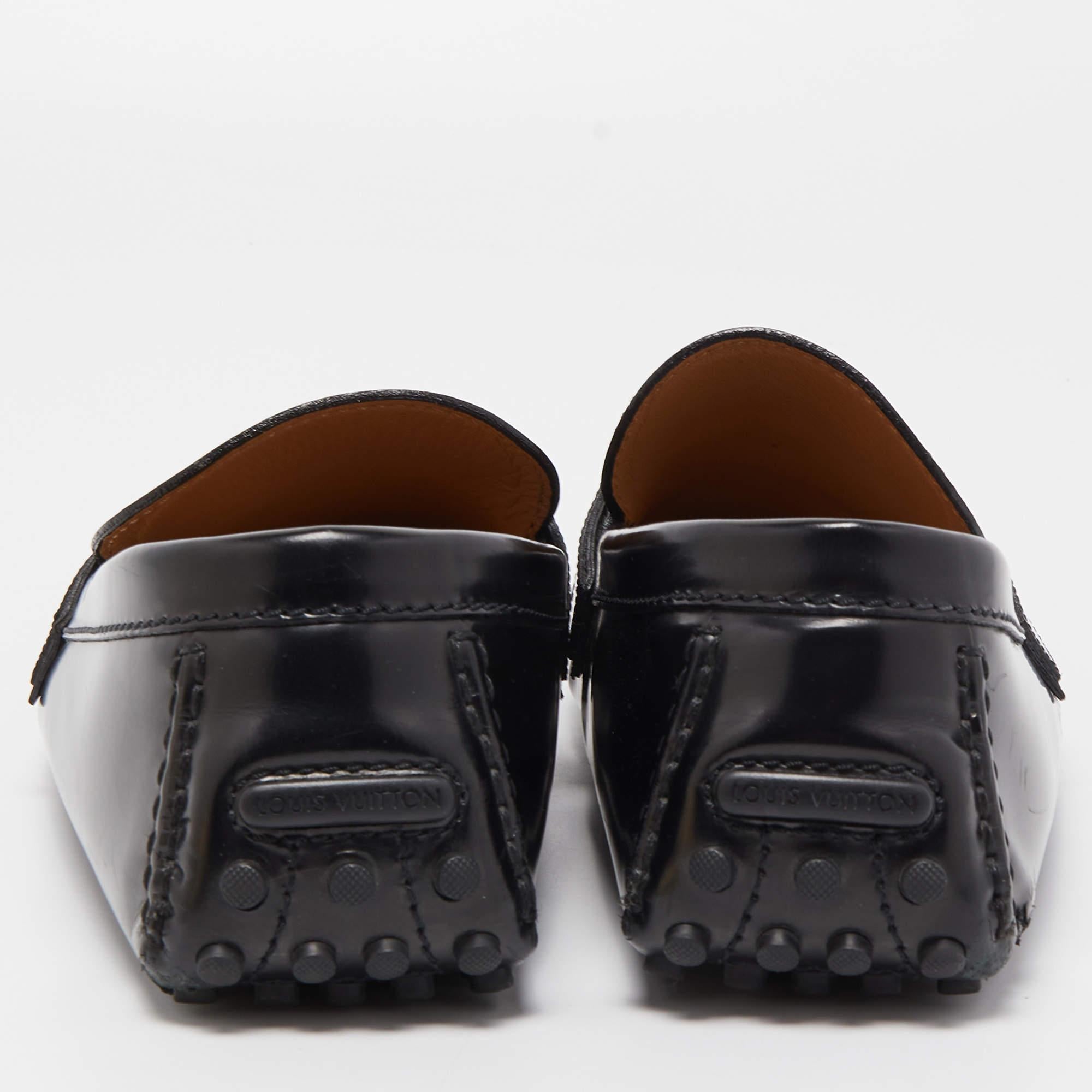 Practical, fashionable, and durable—these designer loafers are carefully built to be fine companions to your everyday style. They come made using the best materials to be a prized buy.

Includes: Original Dustbag