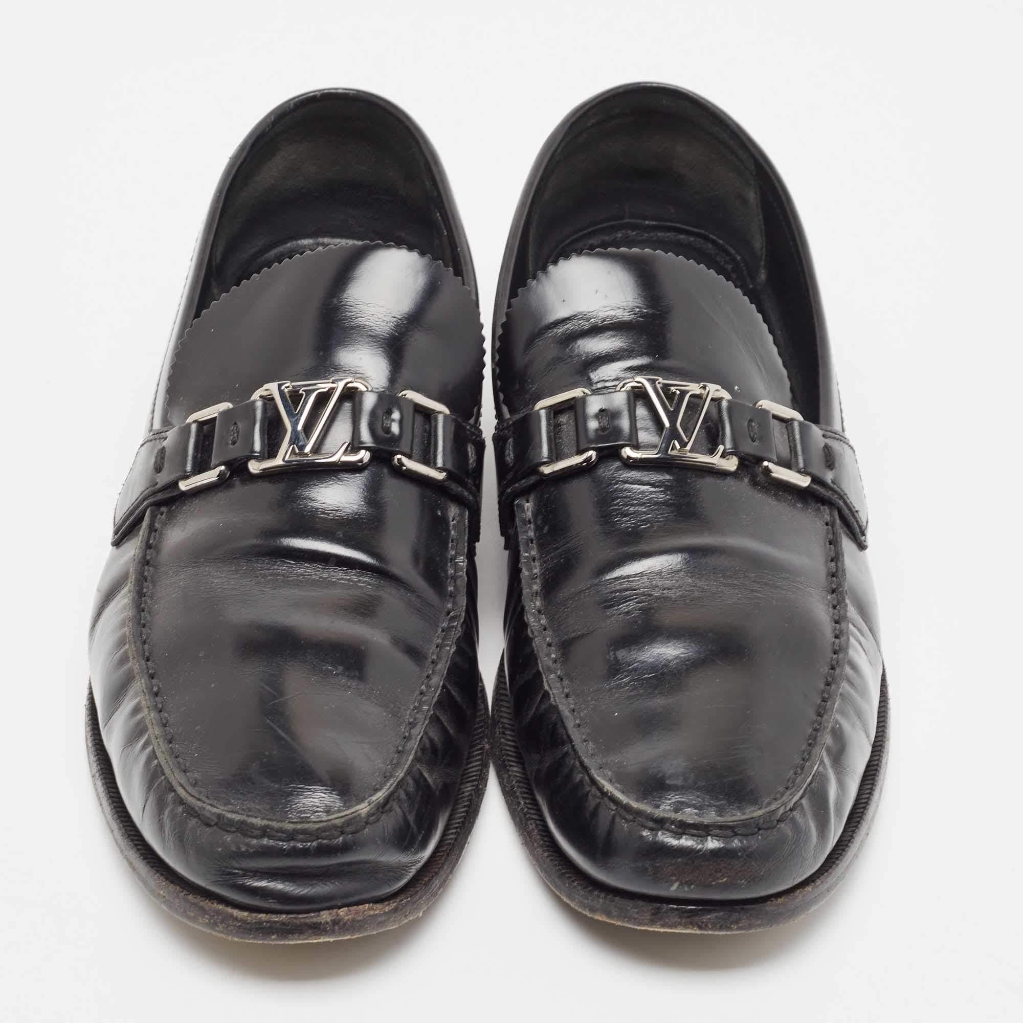 Men's Louis Vuitton Black Leather Hockenheim Loafers Size 44 For Sale