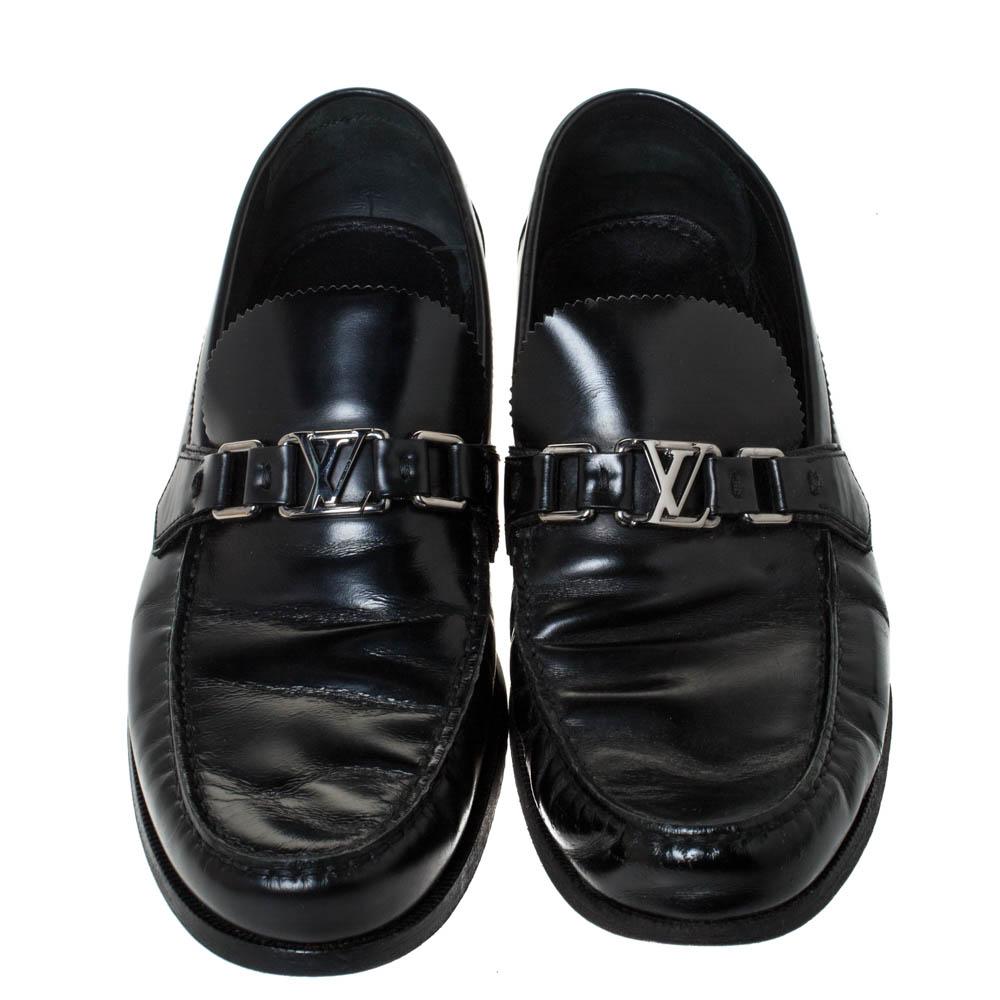Louis Vuitton Black Leather Hockenheim Slip On Loafers Size 44 In Good Condition In Dubai, Al Qouz 2
