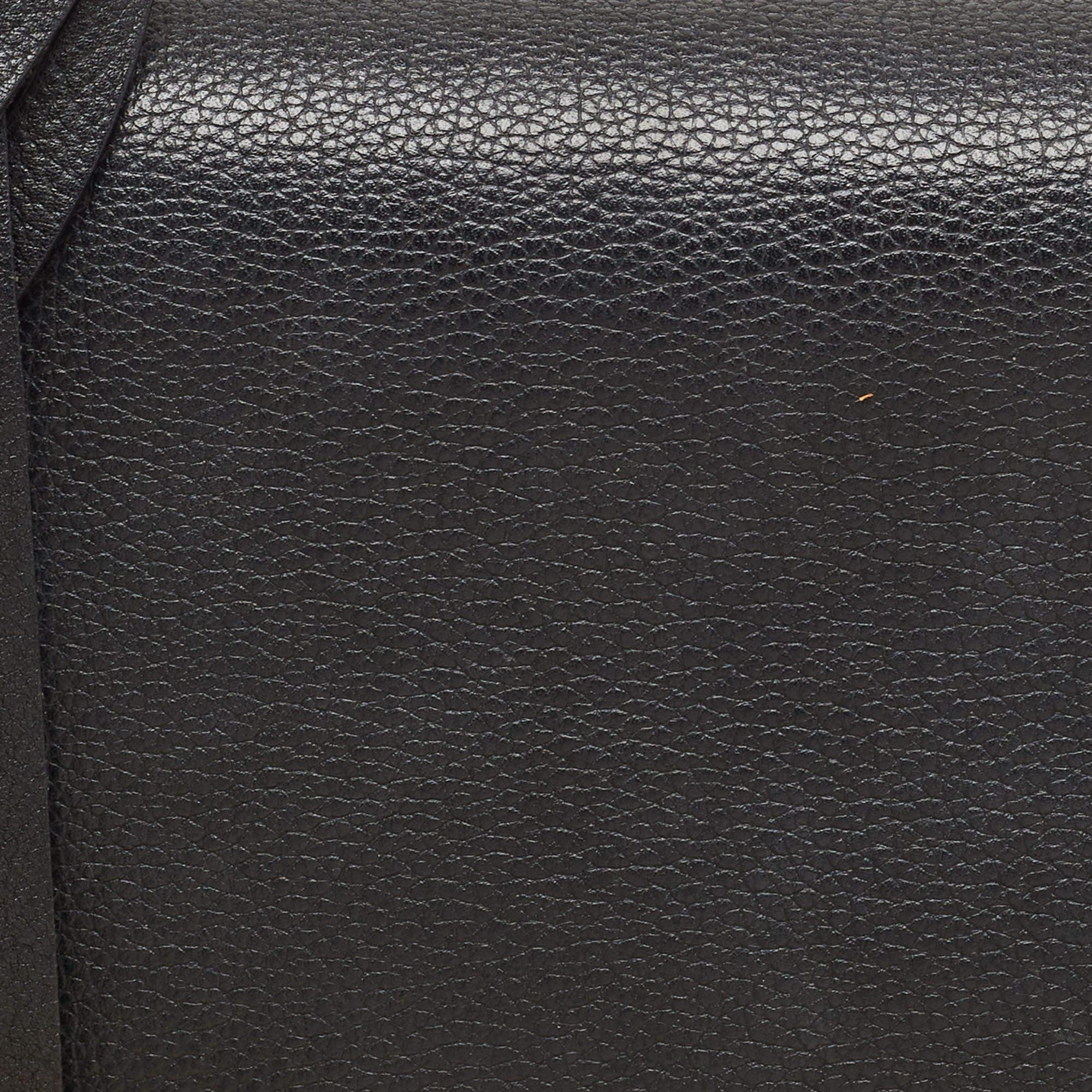Louis Vuitton Black Leather Lockme II Bag For Sale 12